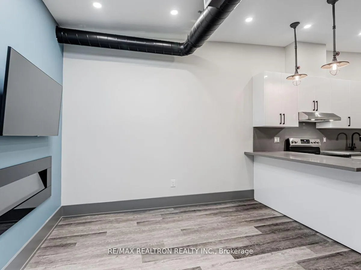 Photo 5 of Unit 3, 205 Main Street, Newmarket, Central Newmarket — HOMEH