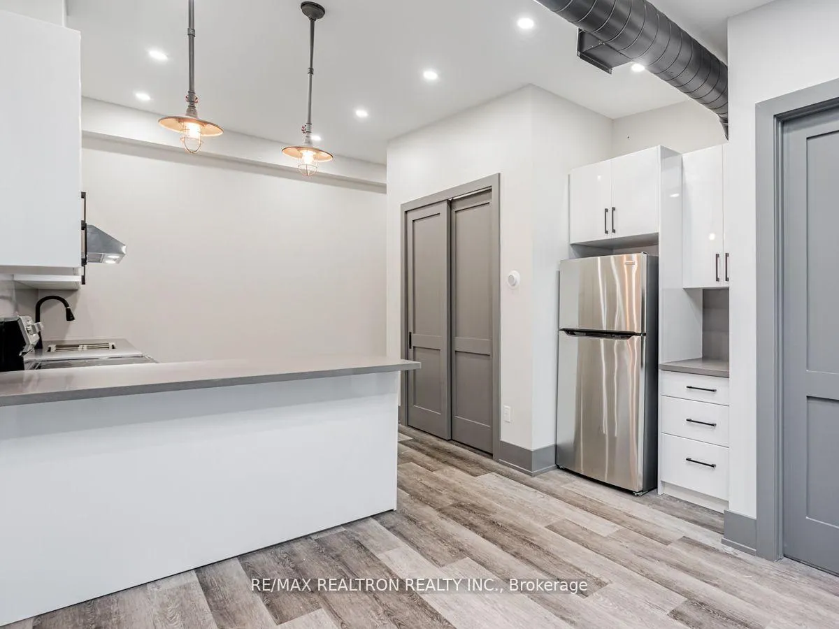 Photo 7 of Unit 3, 205 Main Street, Newmarket, Central Newmarket — HOMEH