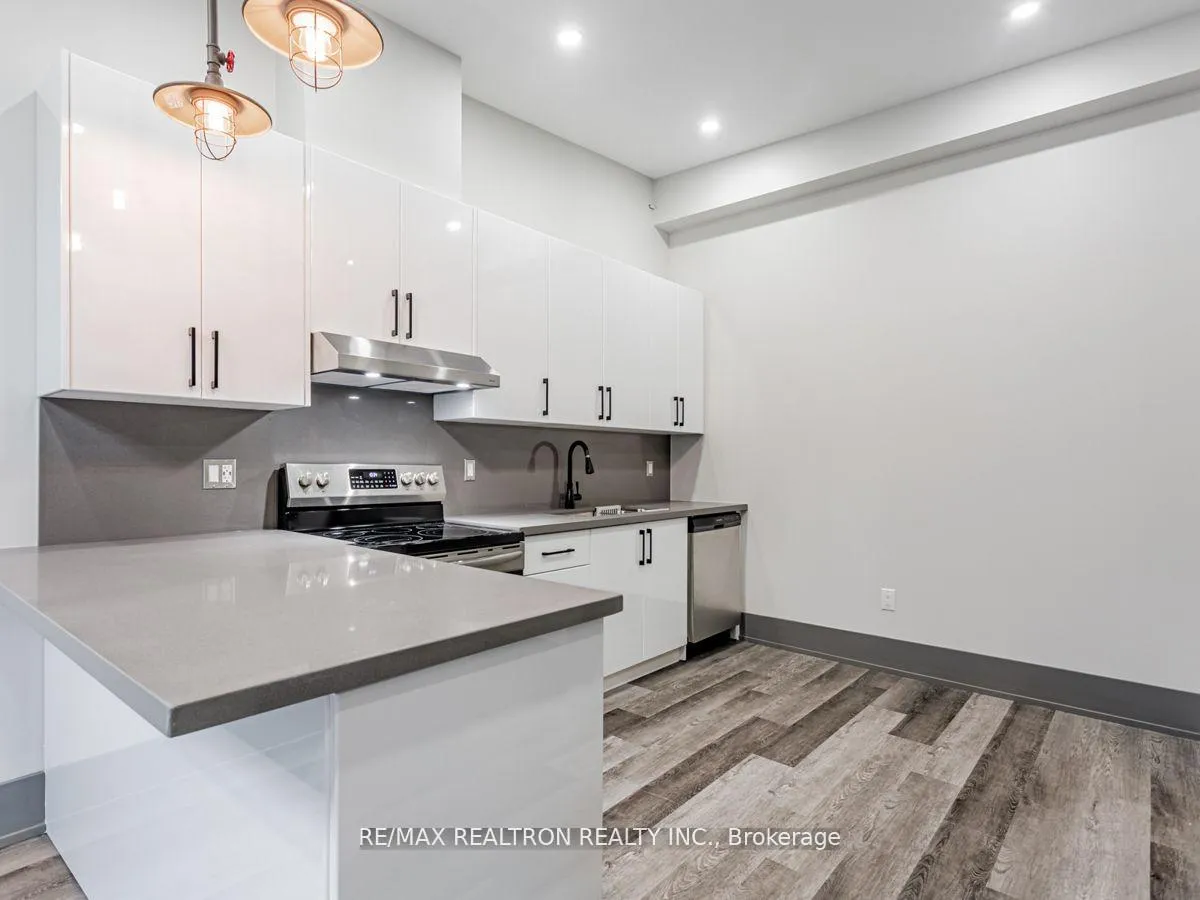 Photo 16 of Unit 3, 205 Main Street, Newmarket, Central Newmarket — HOMEH