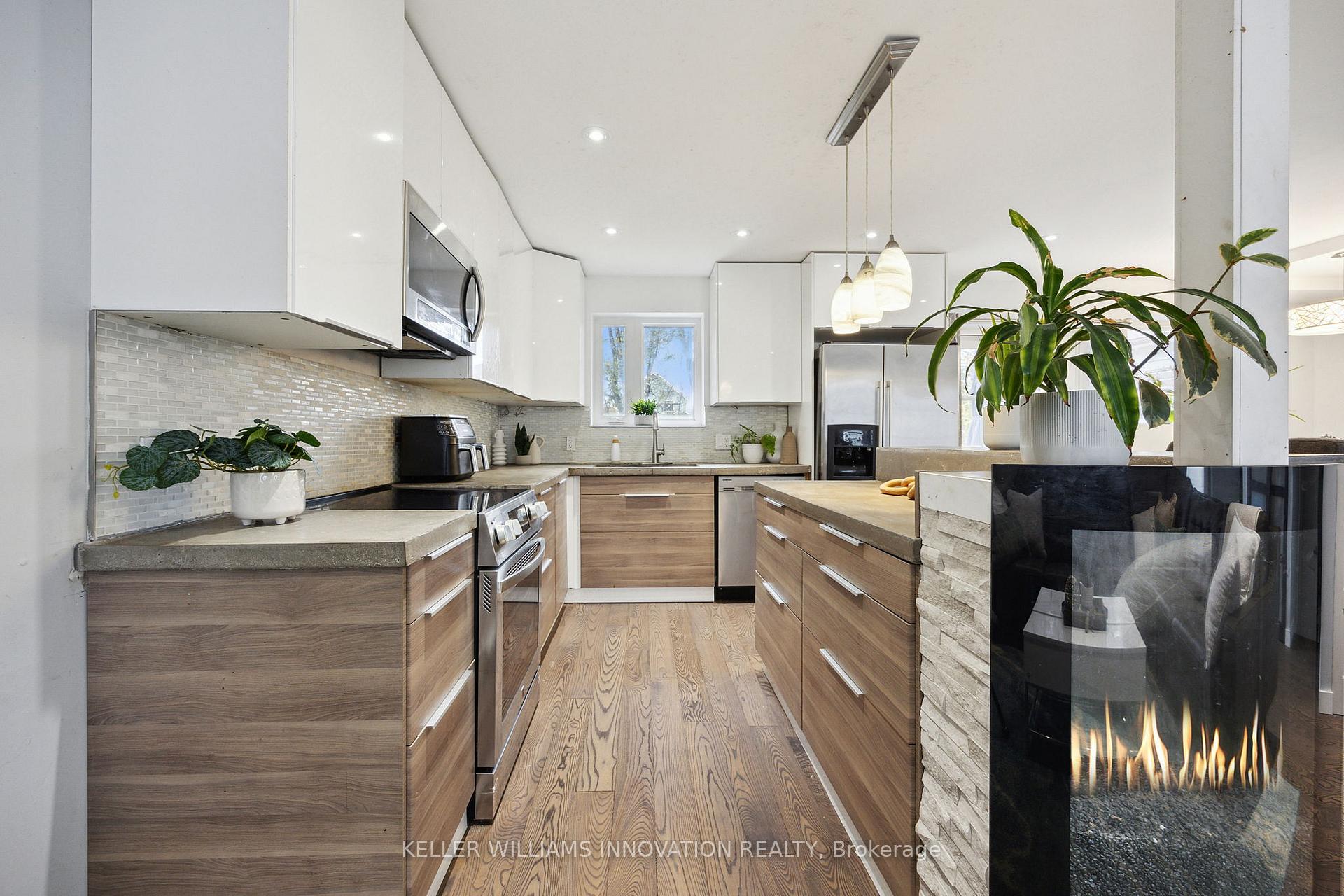 Photo 6 of 76 Phillip Avenue, Scarborough, Birchcliffe-Cliffside — HOMEH