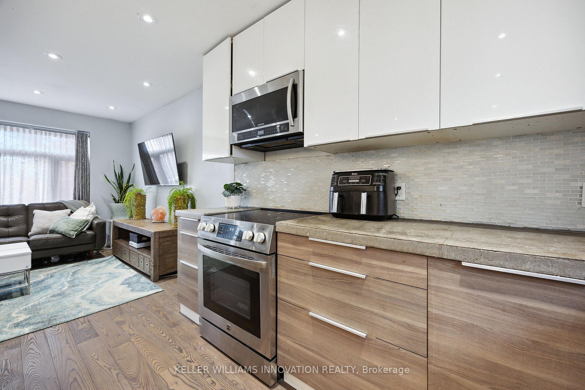 Photo 11 of 76 Phillip Avenue, Scarborough, Birchcliffe-Cliffside — HOMEH
