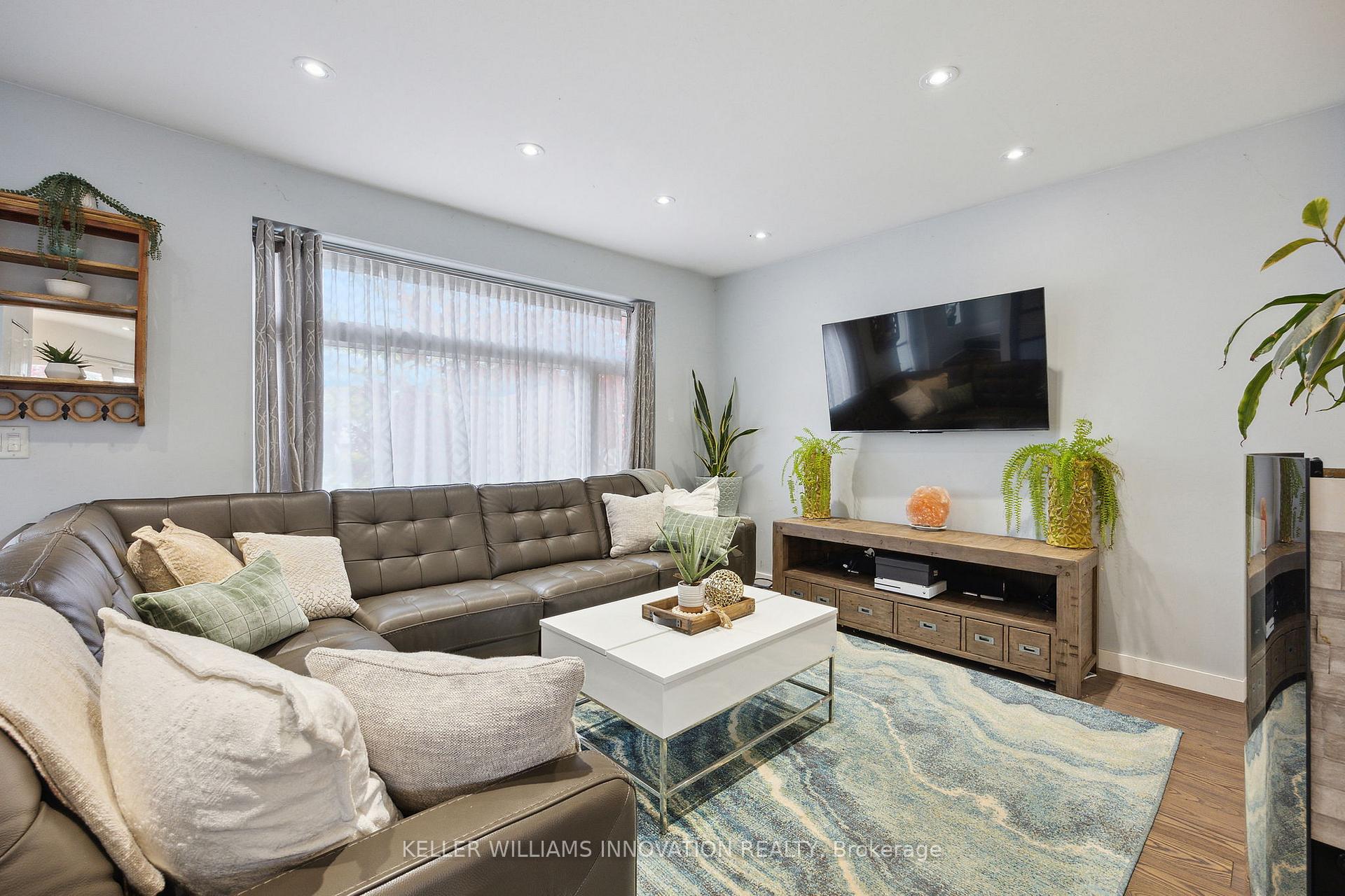 Photo 12 of 76 Phillip Avenue, Scarborough, Birchcliffe-Cliffside — HOMEH