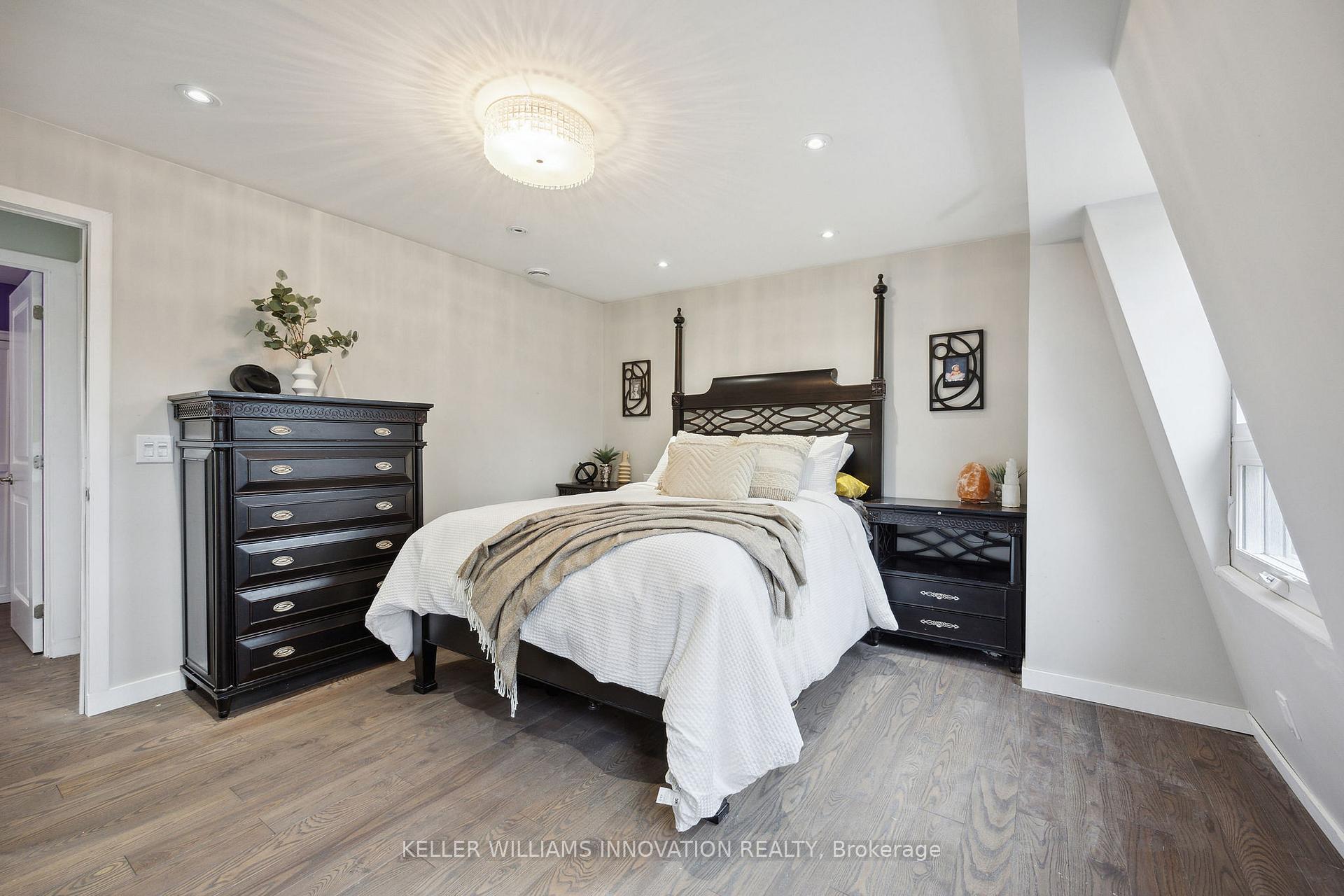 Photo 20 of 76 Phillip Avenue, Scarborough, Birchcliffe-Cliffside — HOMEH