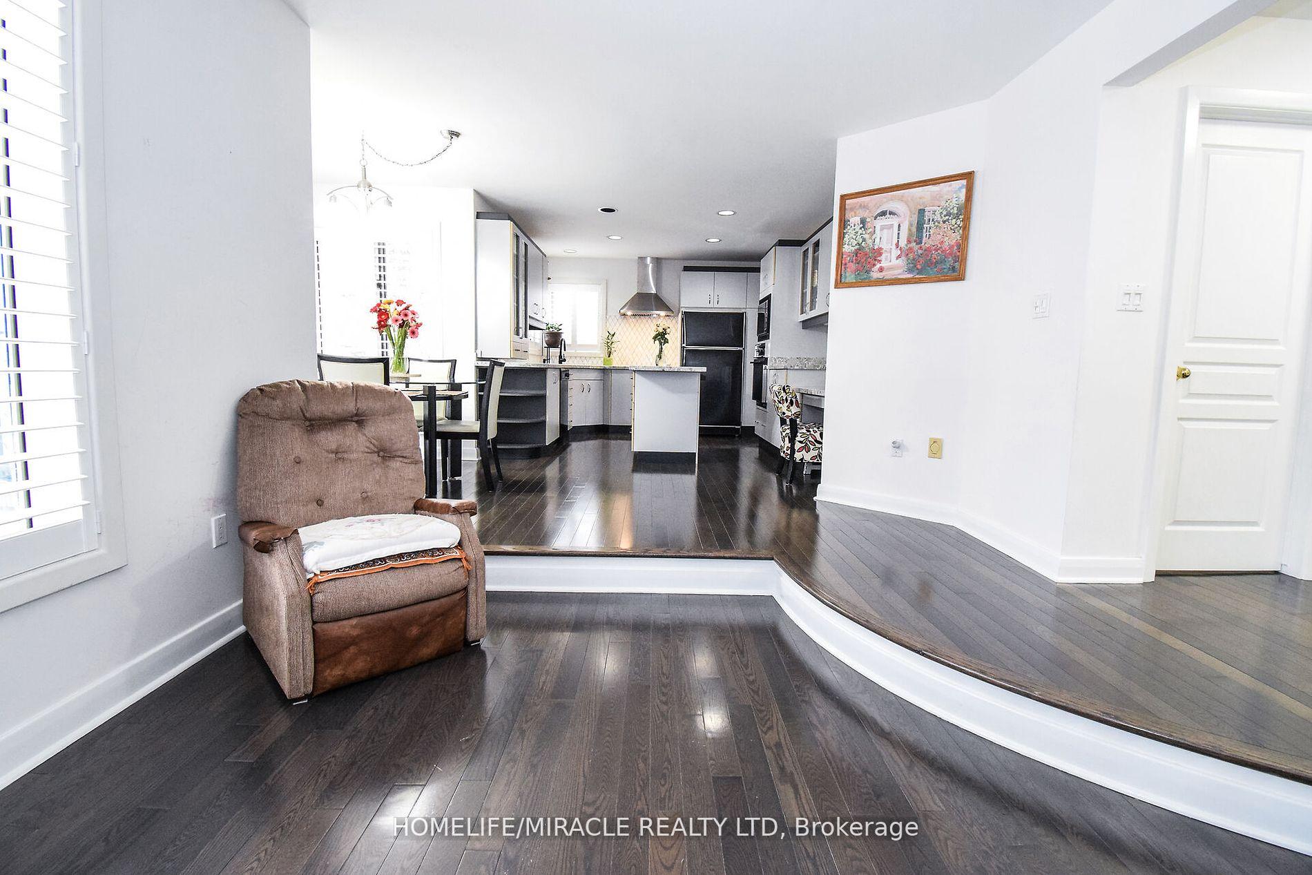 Photo 11 of 1689 Rice Road, Thorold, Cataract Road — HOMEH