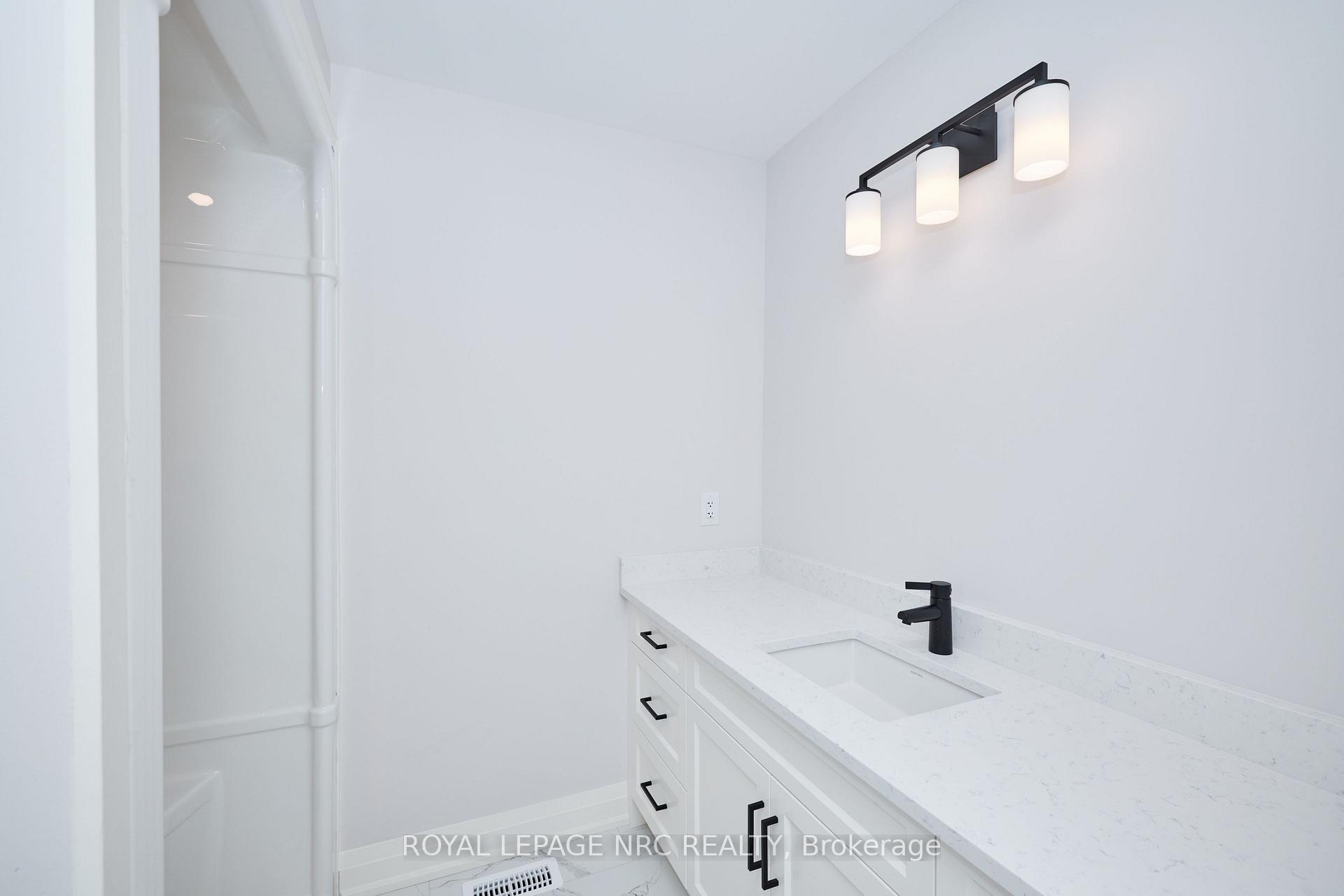 Photo 30 of 155 Hodgkins Avenue, Thorold, Allanburg/Thorold South — HOMEH