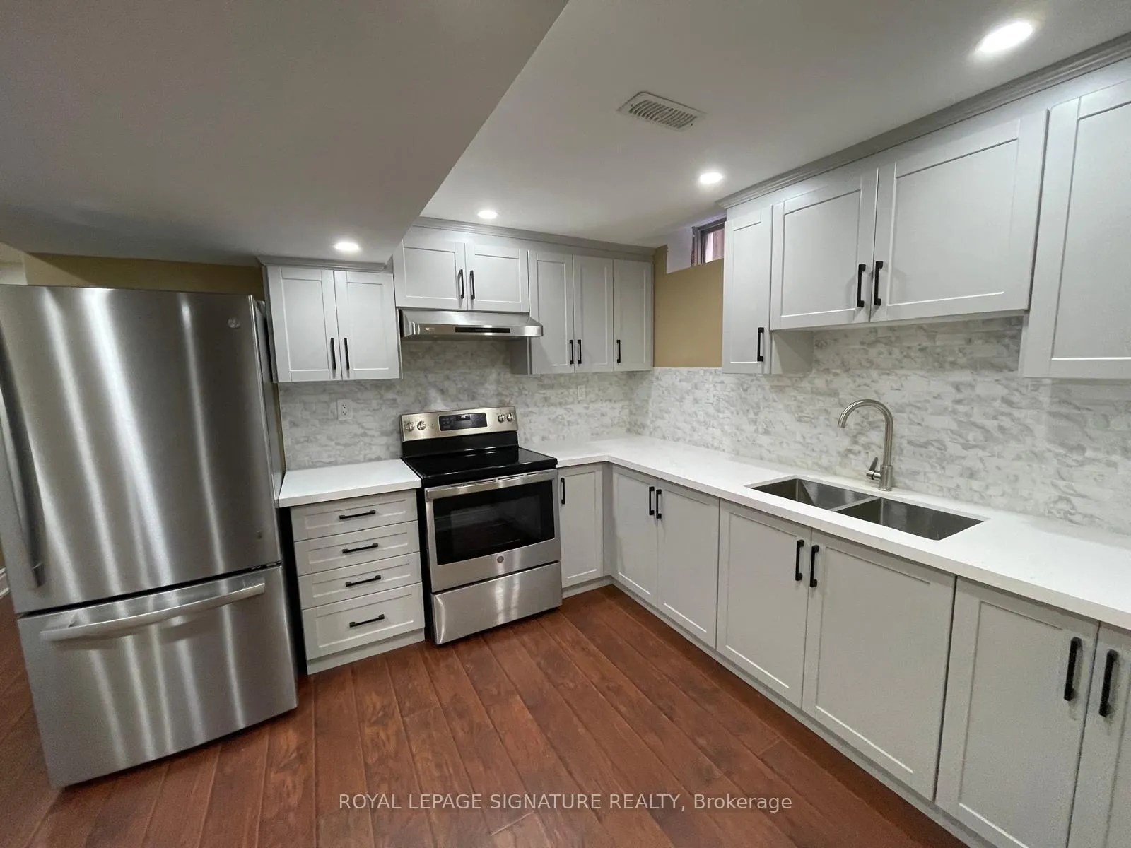 Photo 4 of Unit Bsmt, 5 Mountain Ridge Road, Brampton, Bram West — HOMEH