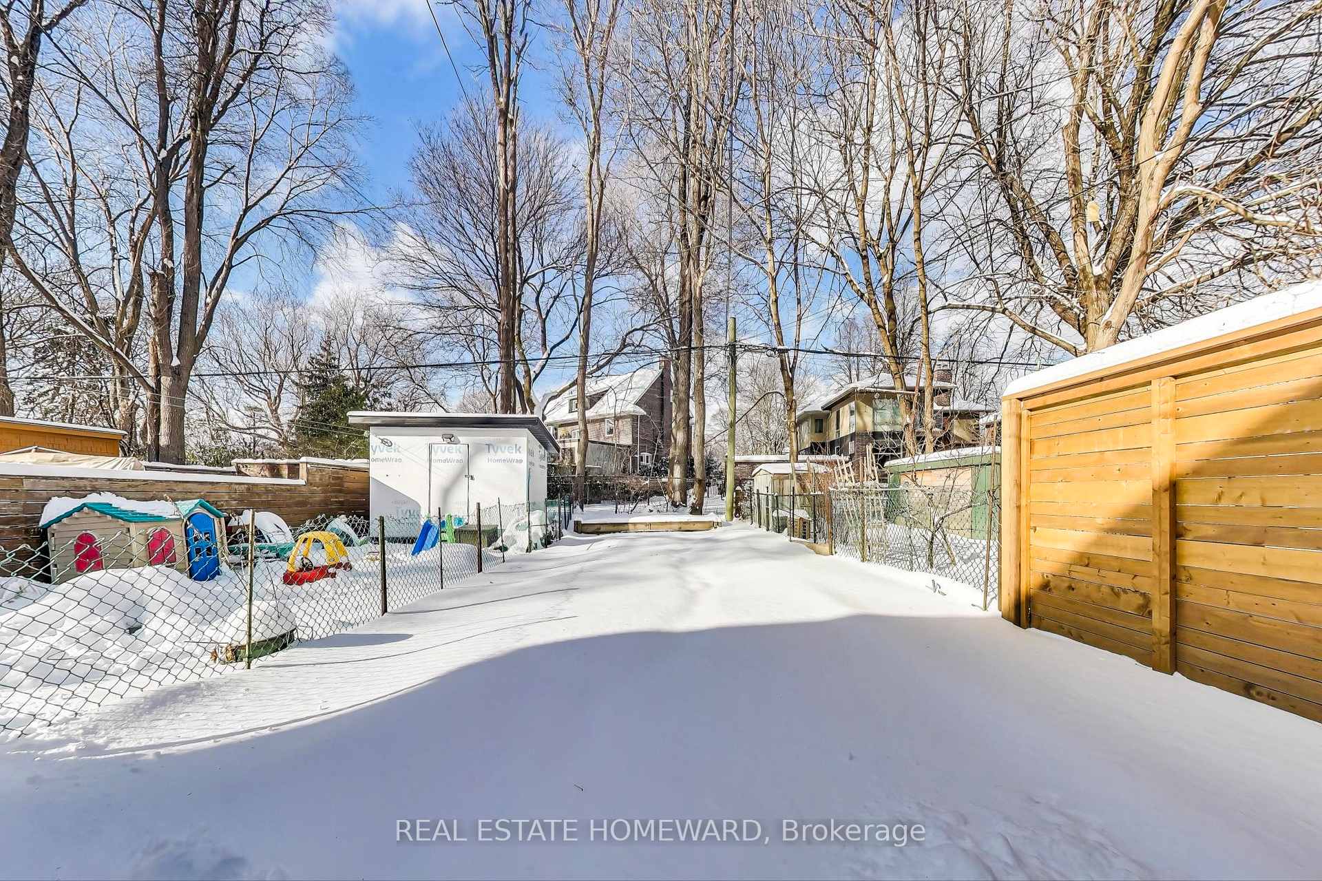 Photo 26 of 36 Eastmount Avenue, Toronto, Playter Estates-Danforth — HOMEH