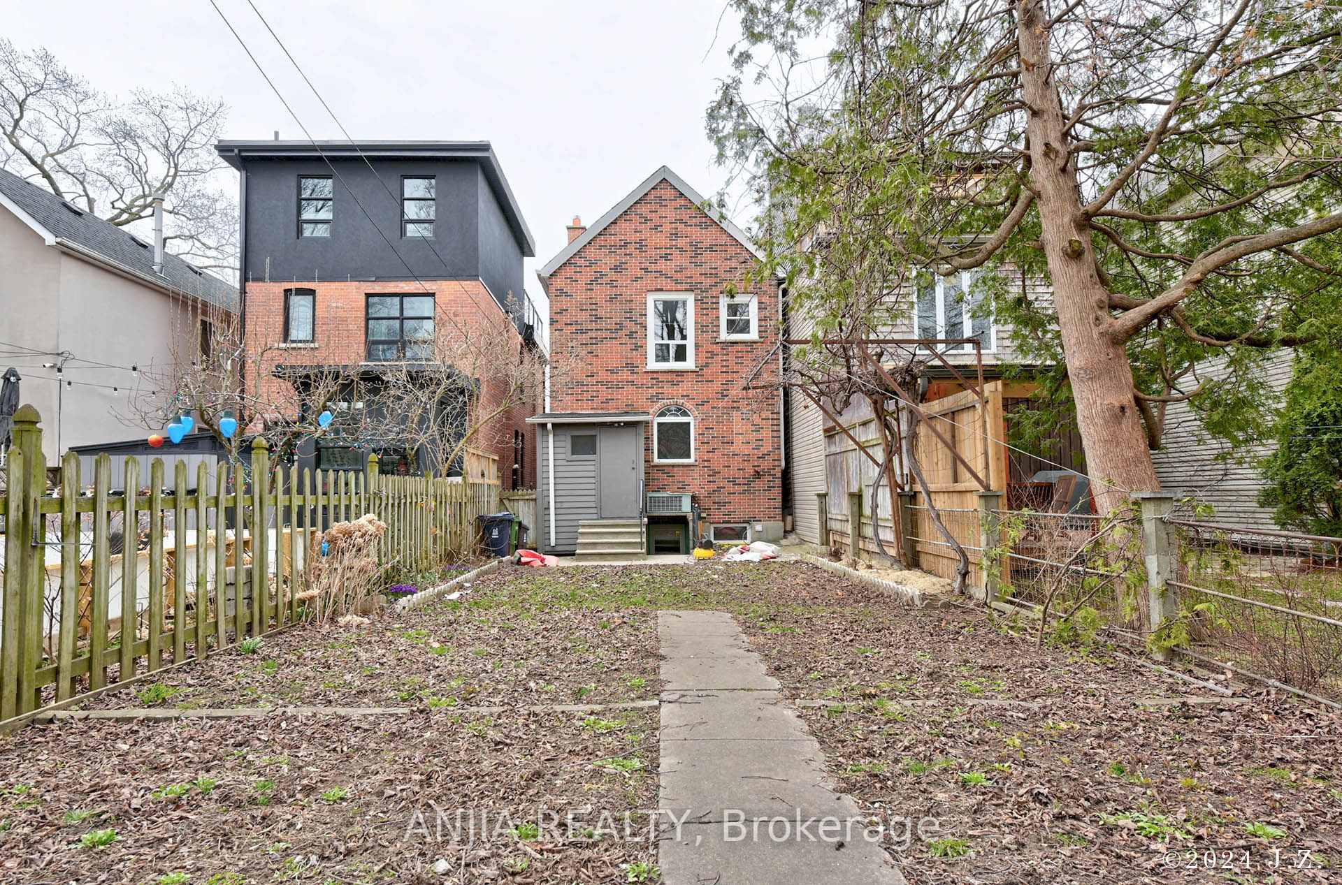 Photo 11 of Unit Basement, 16 Cavell Avenue, Toronto, North Riverdale — HOMEH