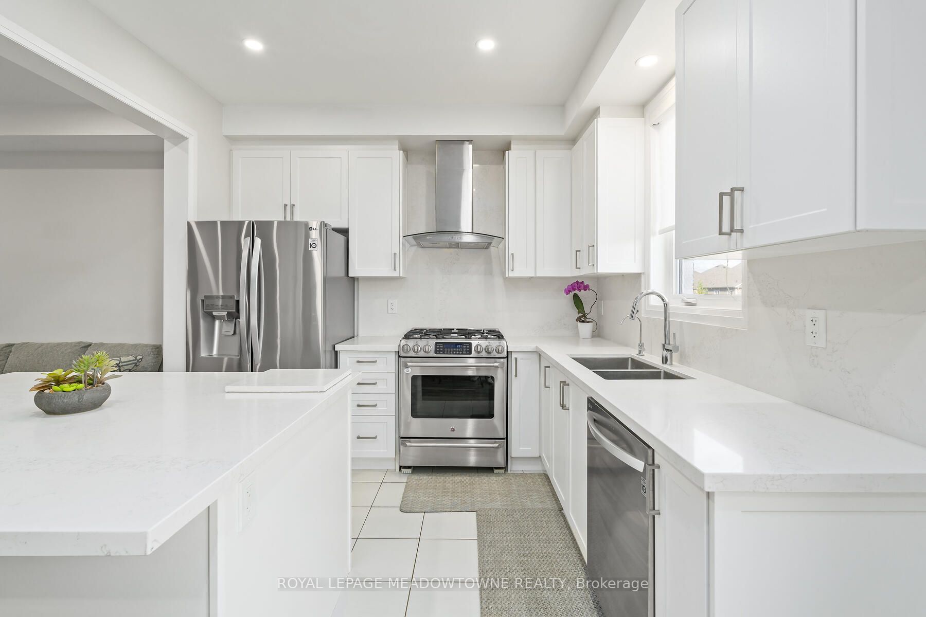 Photo 53 of 29 Donnan Drive, New Tecumseth, Tottenham — HOMEH