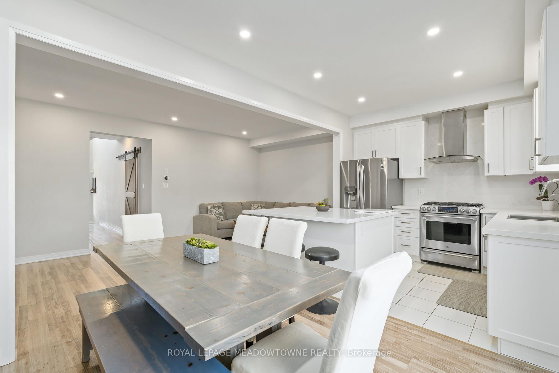 Photo 57 of 29 Donnan Drive, New Tecumseth, Tottenham — HOMEH