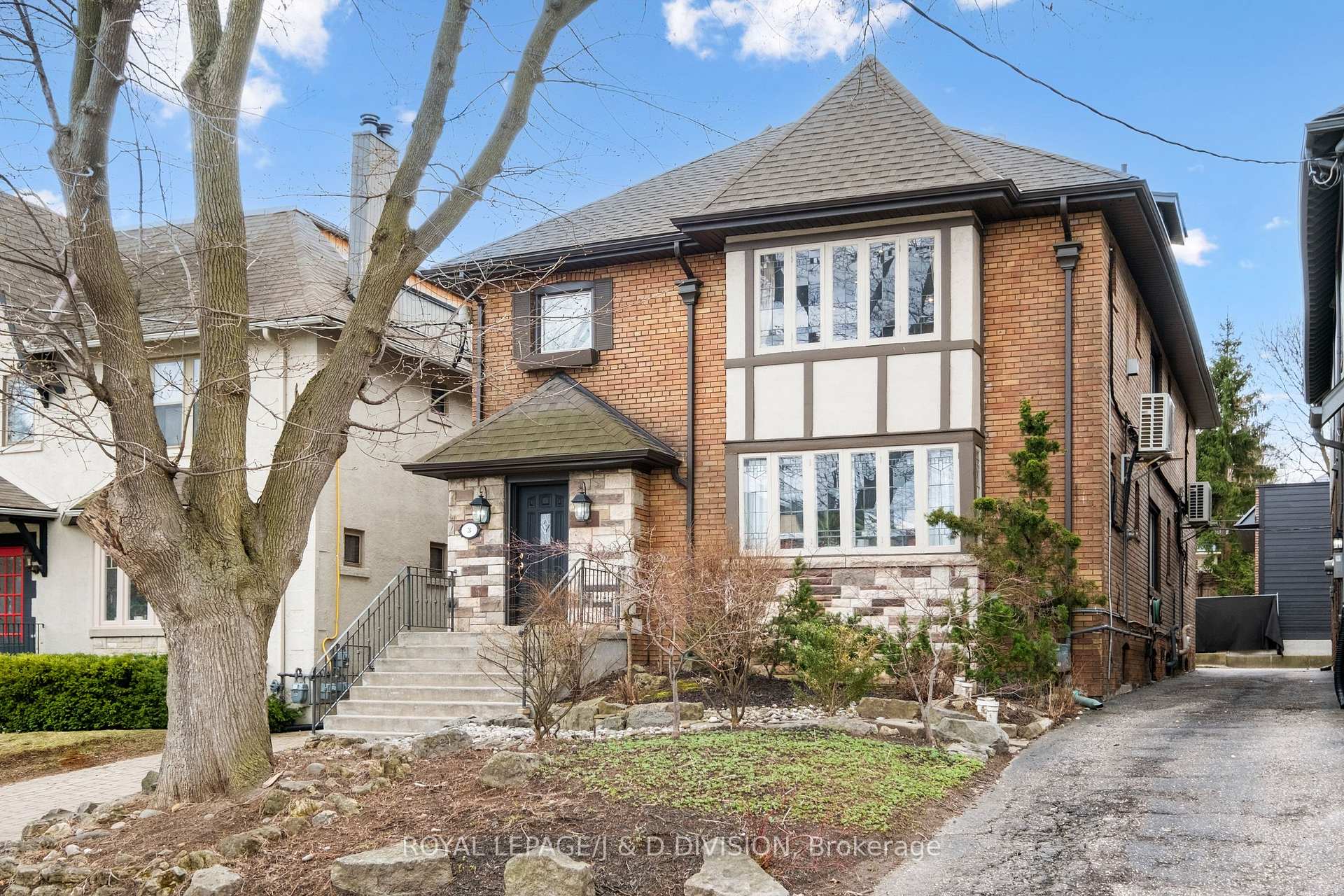 Photo 1 of Unit Second Floor, 3 Killarney Road, Toronto, Forest Hill South — HOMEH