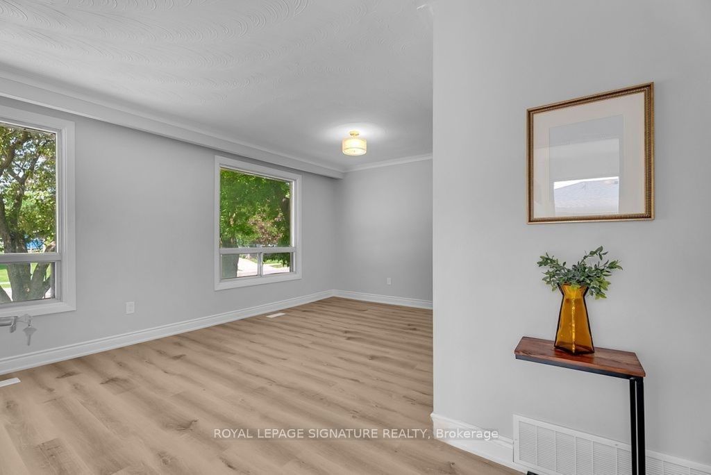 Photo 42 of 47 Aurora Heights Drive, Aurora, Aurora Heights — HOMEH