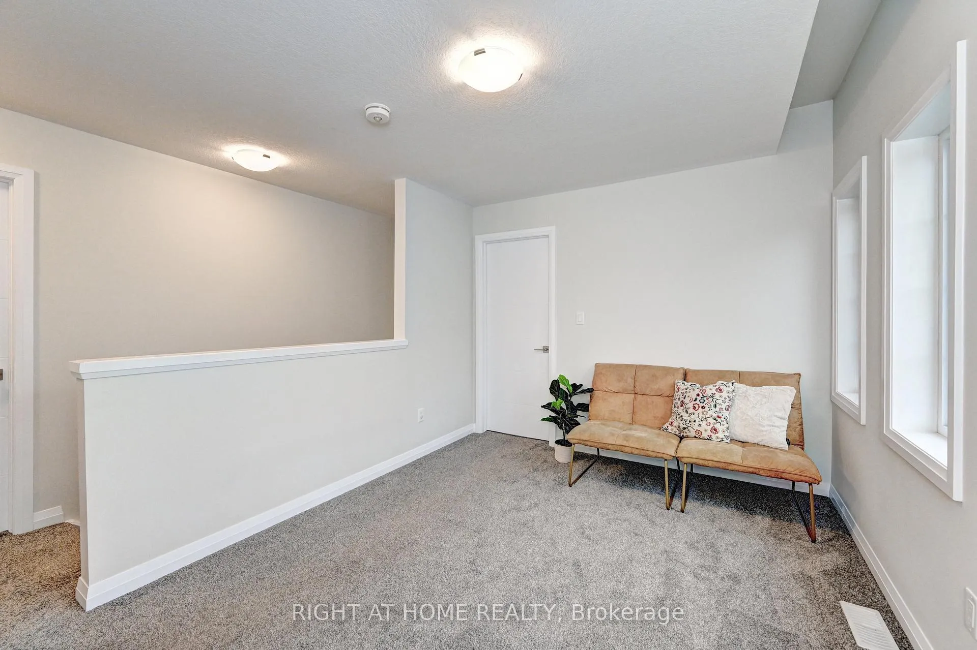 Photo 7 of 14 Bank Swallow Crescent, Kitchener — HOMEH