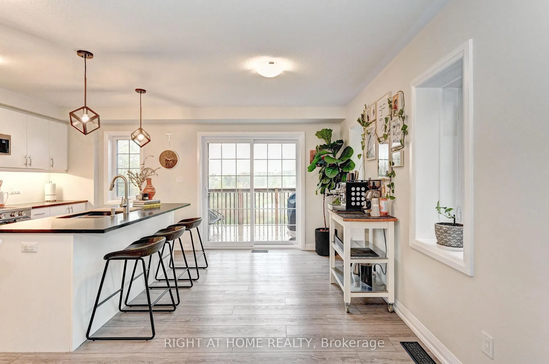 Photo 17 of 14 Bank Swallow Crescent, Kitchener — HOMEH