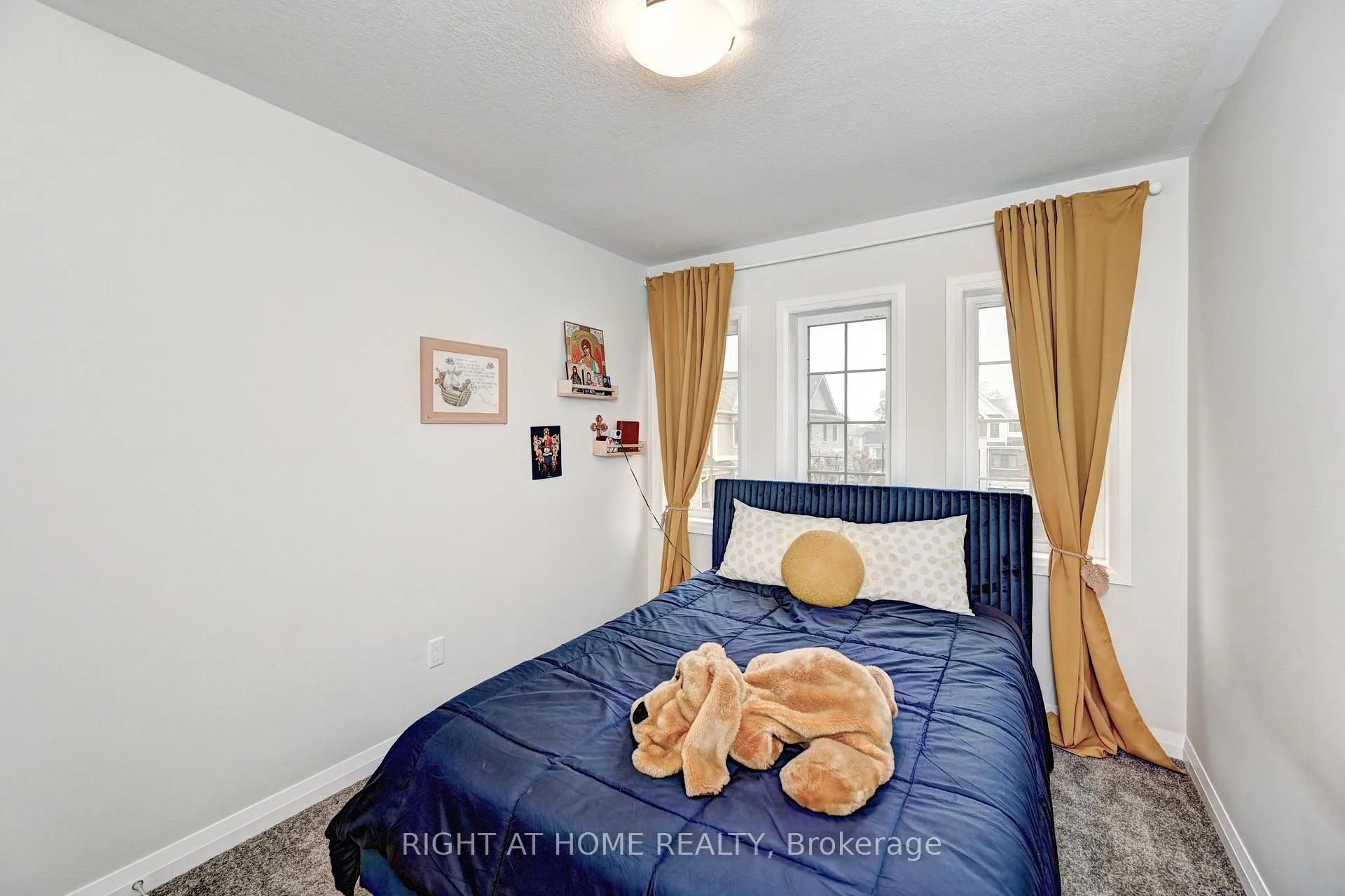 Photo 36 of 14 Bank Swallow Crescent, Kitchener — HOMEH