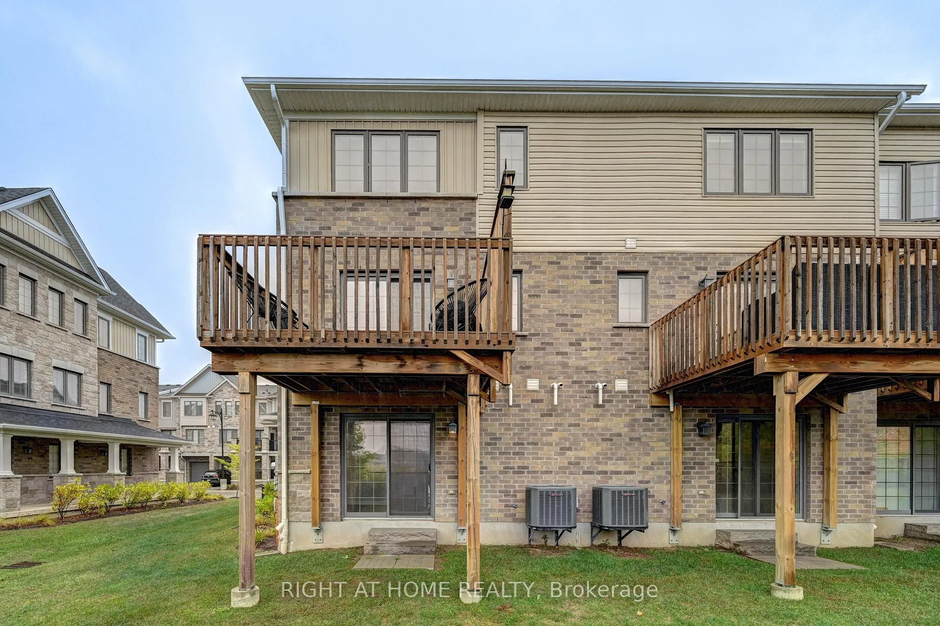 Photo 40 of 14 Bank Swallow Crescent, Kitchener — HOMEH