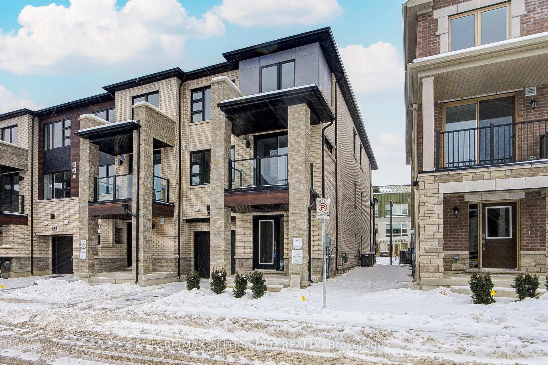 Photo 1 of 11 John Canning Way, Markham, Unionville — HOMEH