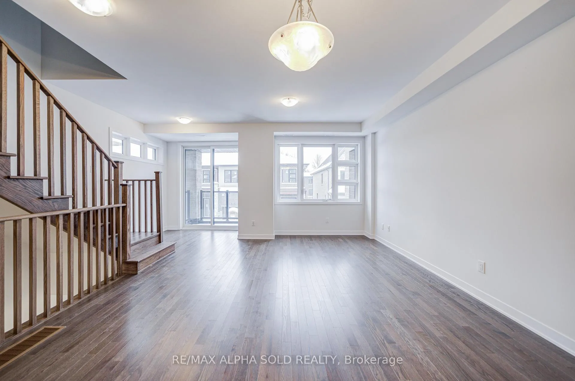Photo 11 of 11 John Canning Way, Markham, Unionville — HOMEH