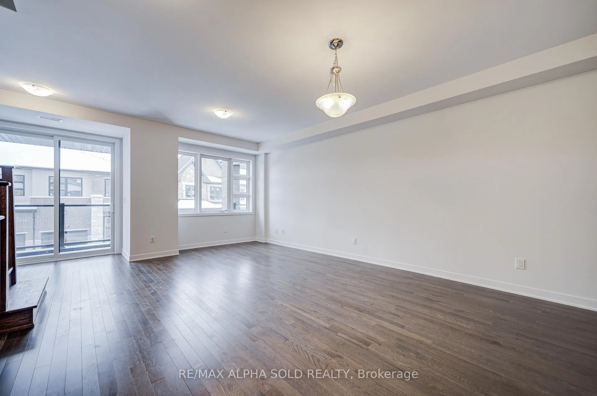 Photo 12 of 11 John Canning Way, Markham, Unionville — HOMEH