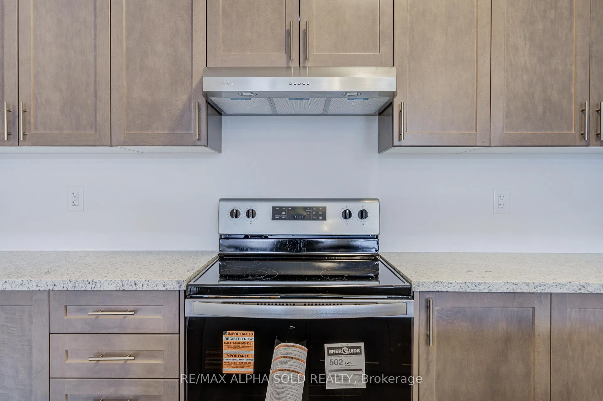 Photo 18 of 11 John Canning Way, Markham, Unionville — HOMEH
