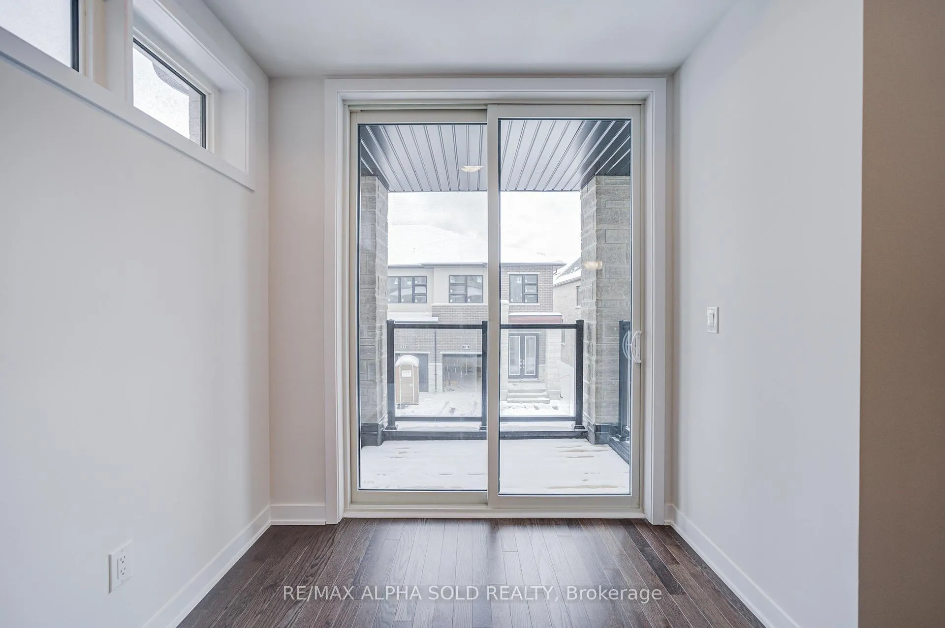 Photo 21 of 11 John Canning Way, Markham, Unionville — HOMEH