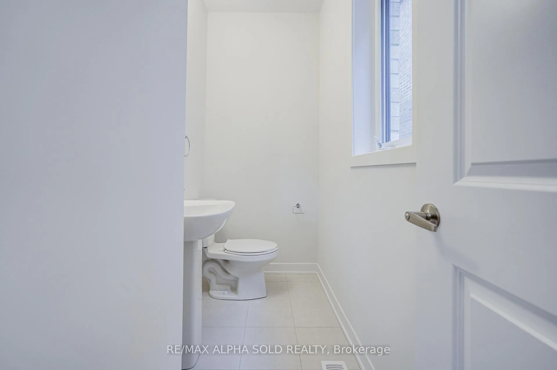 Photo 22 of 11 John Canning Way, Markham, Unionville — HOMEH