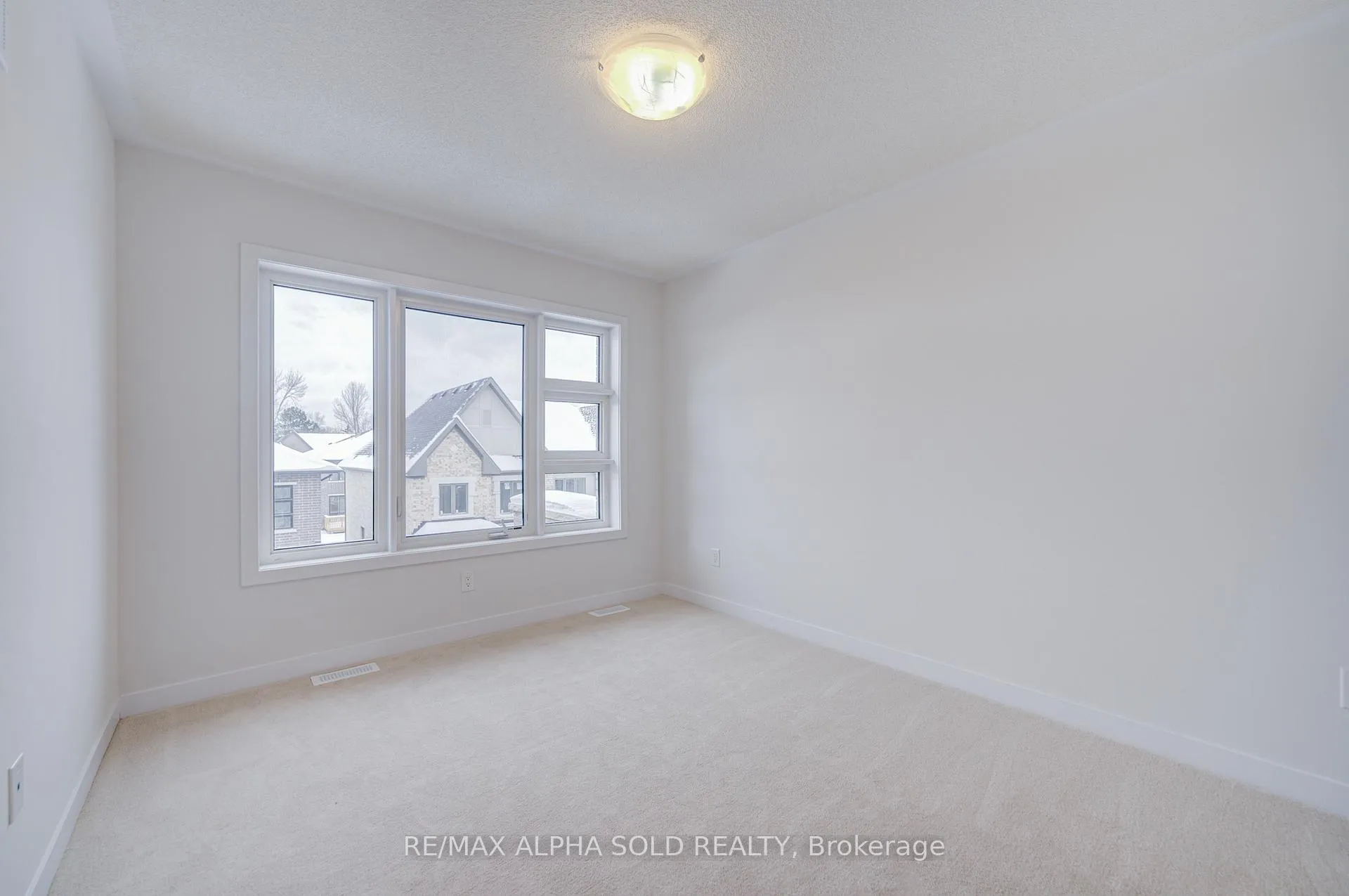 Photo 30 of 11 John Canning Way, Markham, Unionville — HOMEH