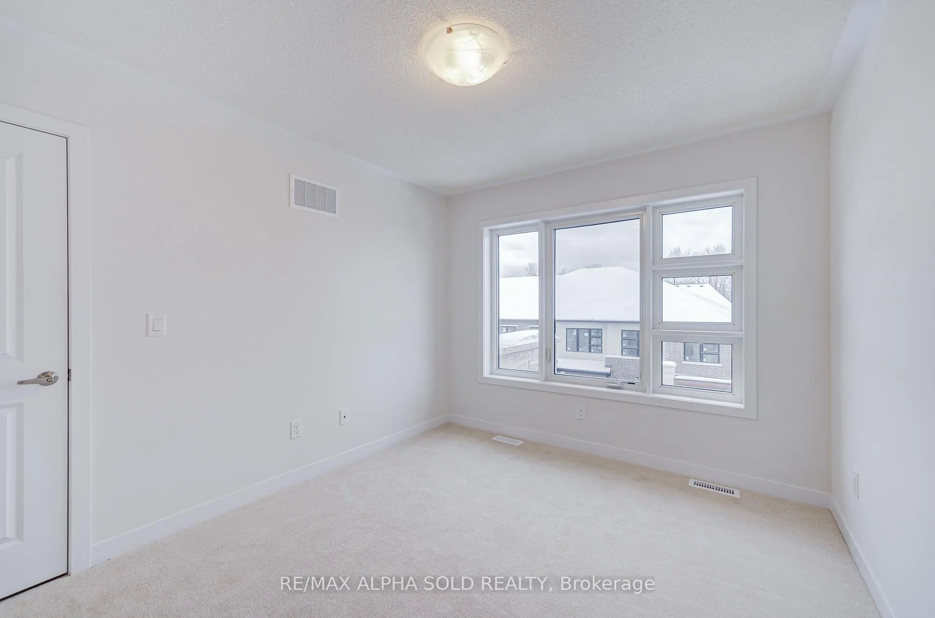 Photo 31 of 11 John Canning Way, Markham, Unionville — HOMEH