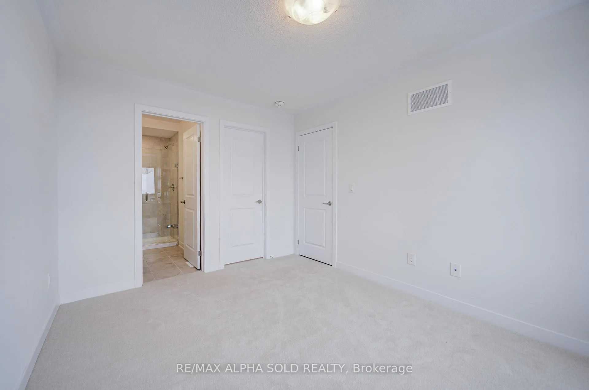 Photo 32 of 11 John Canning Way, Markham, Unionville — HOMEH
