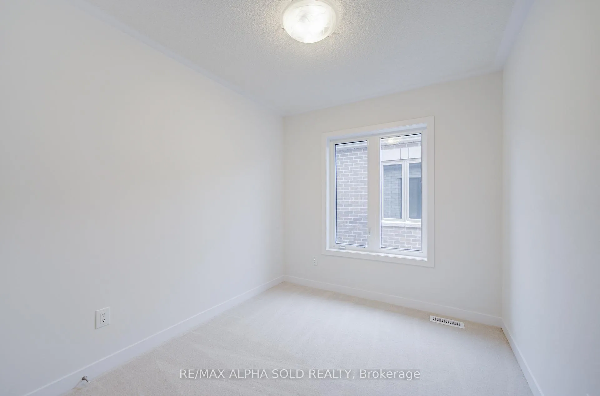 Photo 35 of 11 John Canning Way, Markham, Unionville — HOMEH