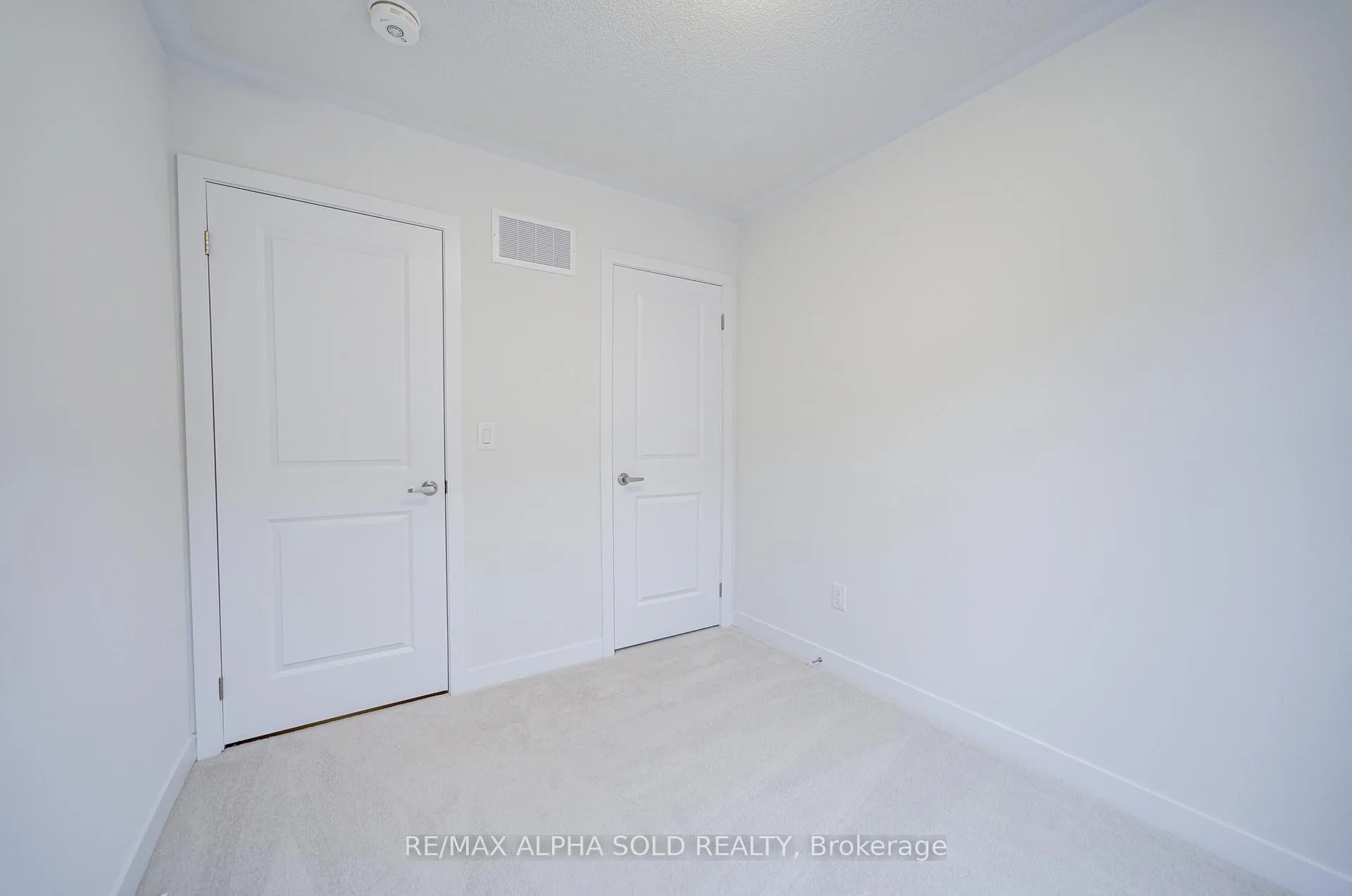 Photo 37 of 11 John Canning Way, Markham, Unionville — HOMEH