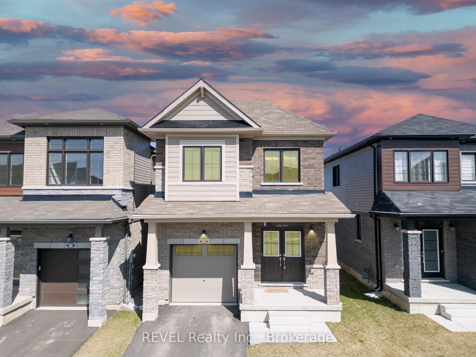 Front of 169 Vanilla Trail