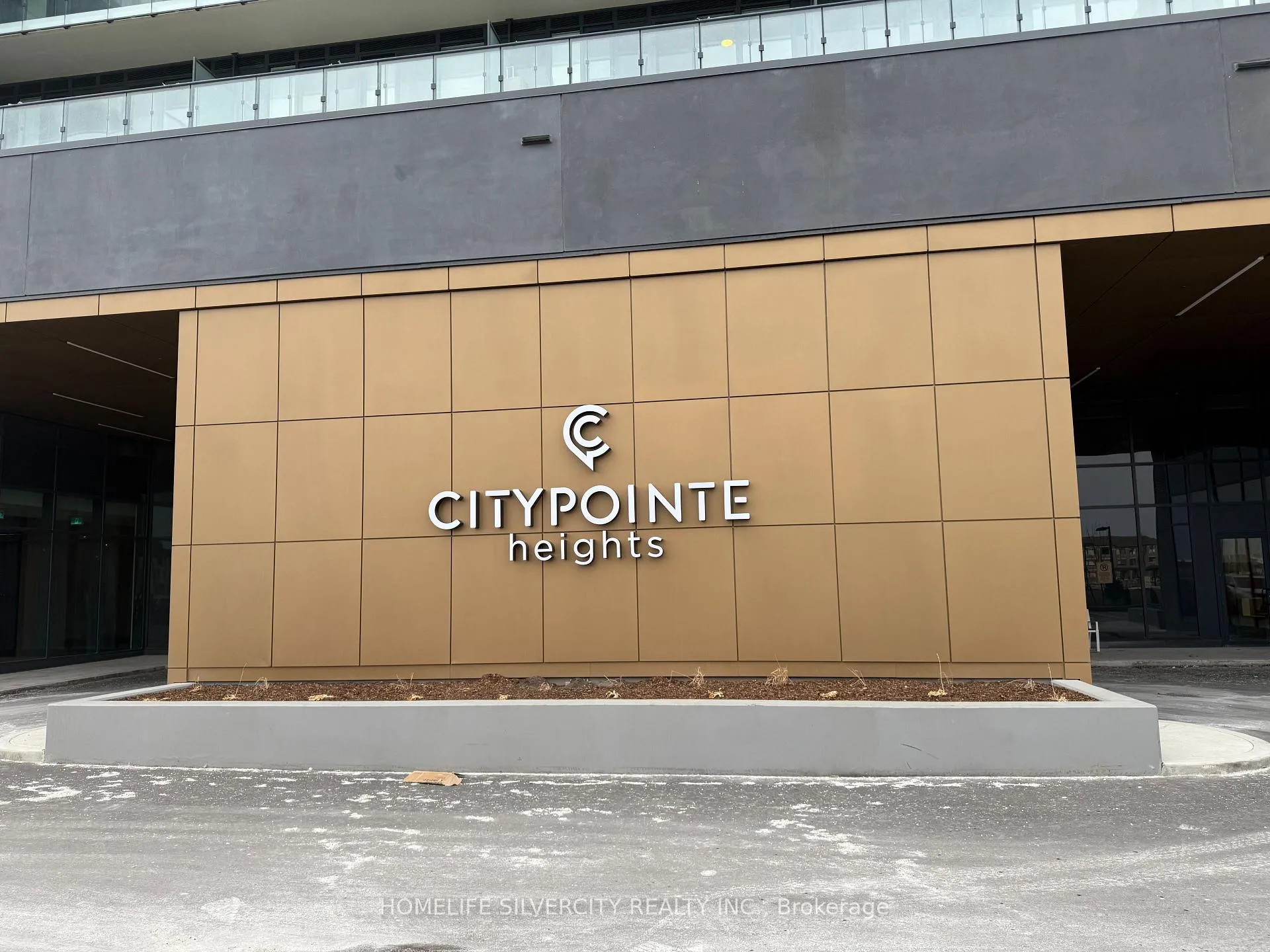 Front of Unit 618, 15 Skyridge Drive