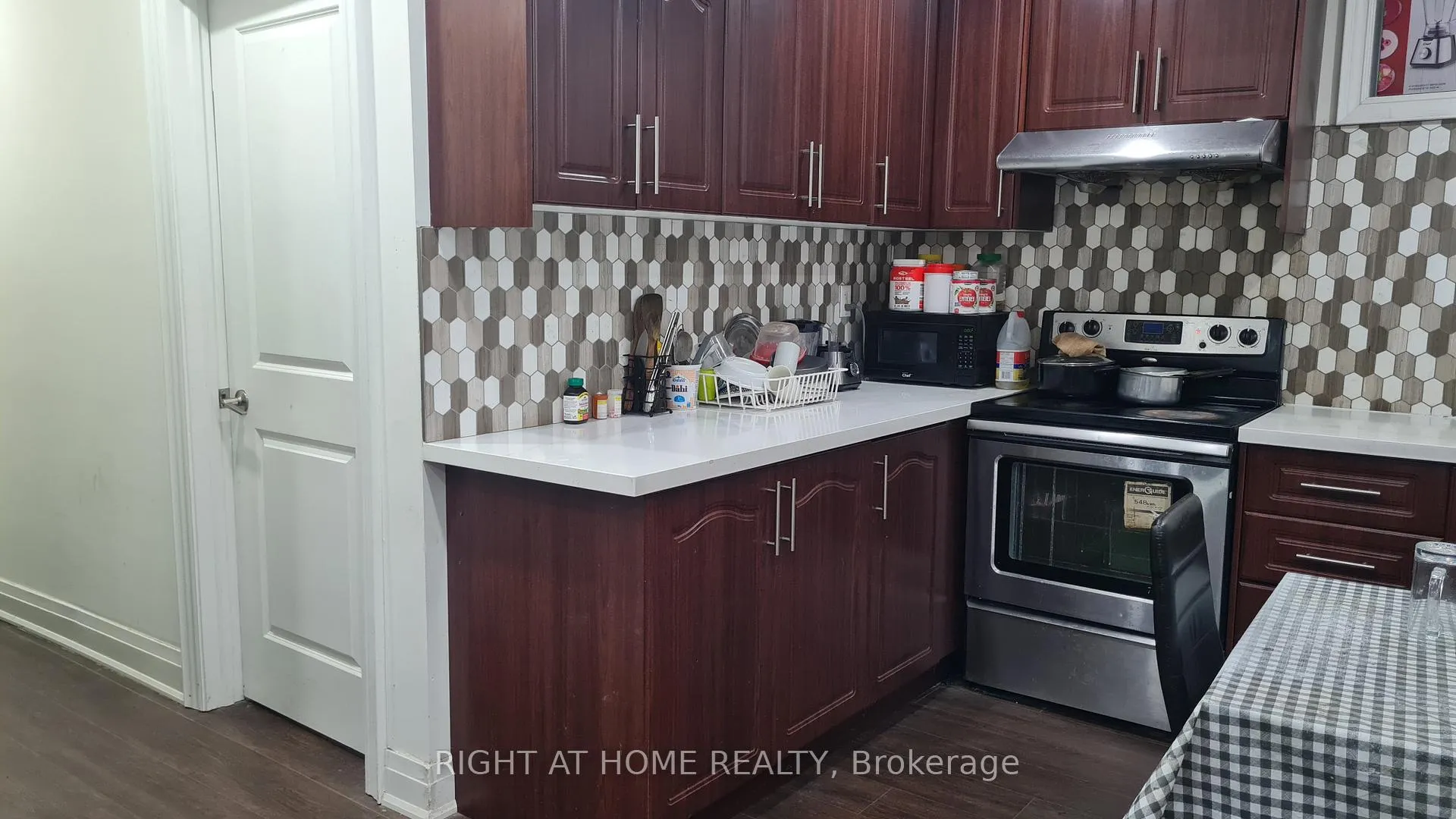 Photo 10 of Unit Room A, 10 Emmott Avenue, Scarborough, Oakridge — HOMEH