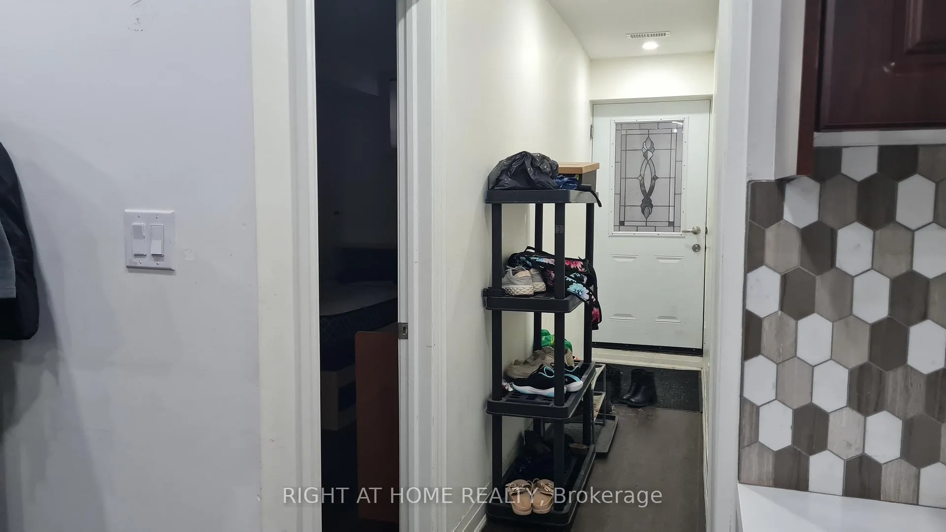 Photo 16 of Unit Room A, 10 Emmott Avenue, Scarborough, Oakridge — HOMEH