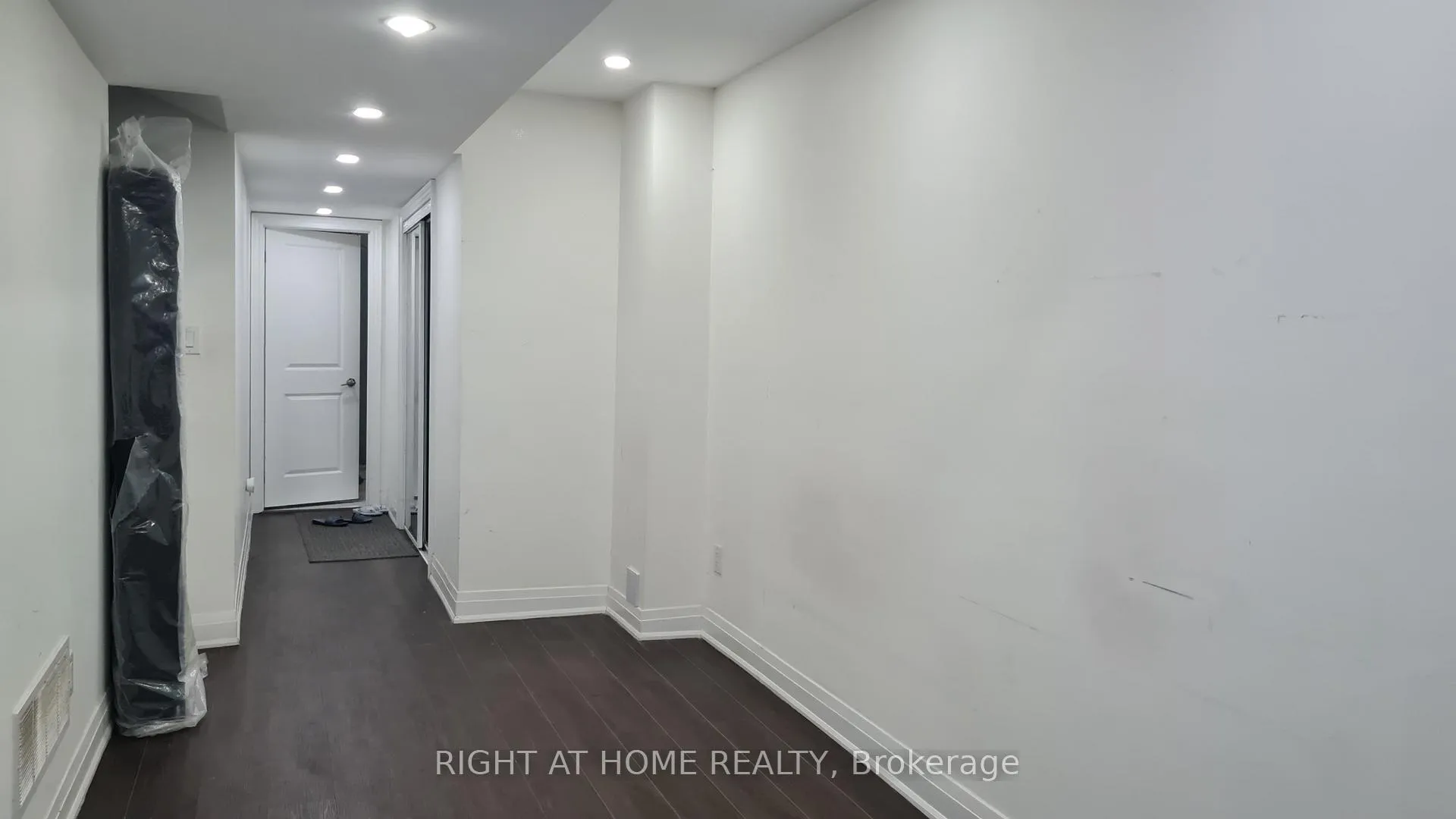 Photo 17 of Unit Room A, 10 Emmott Avenue, Scarborough, Oakridge — HOMEH