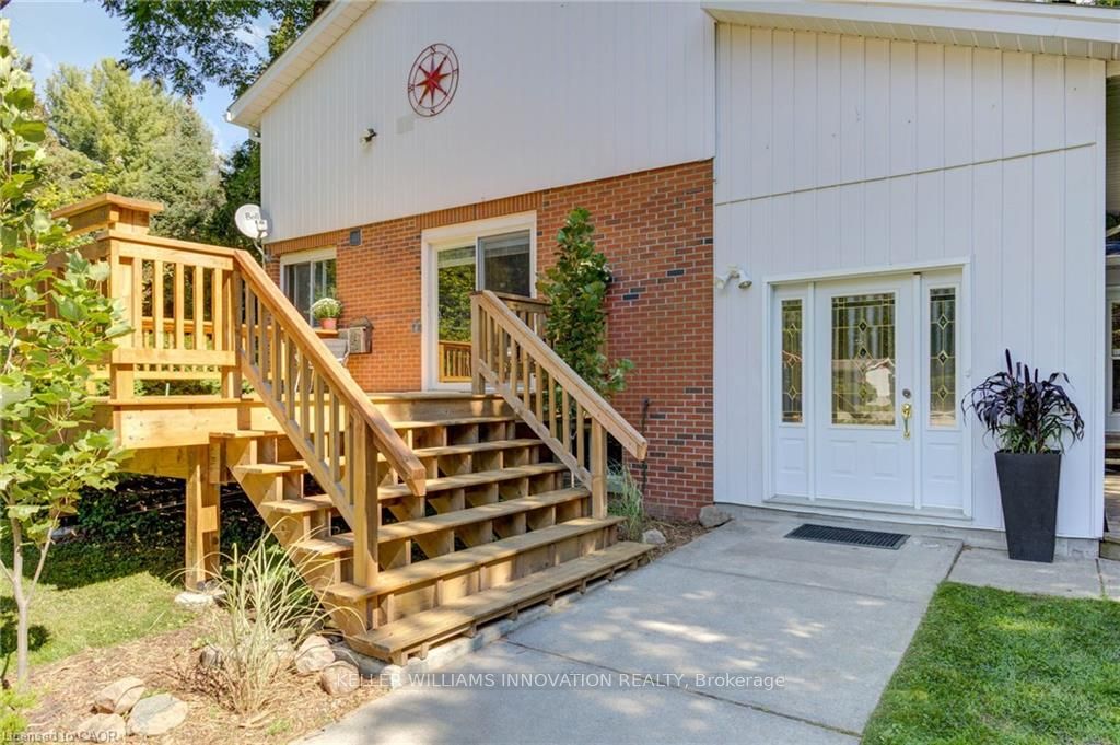 Photo 2 of 1 Beaumont Court, Tiny, Rural Tiny — HOMEH