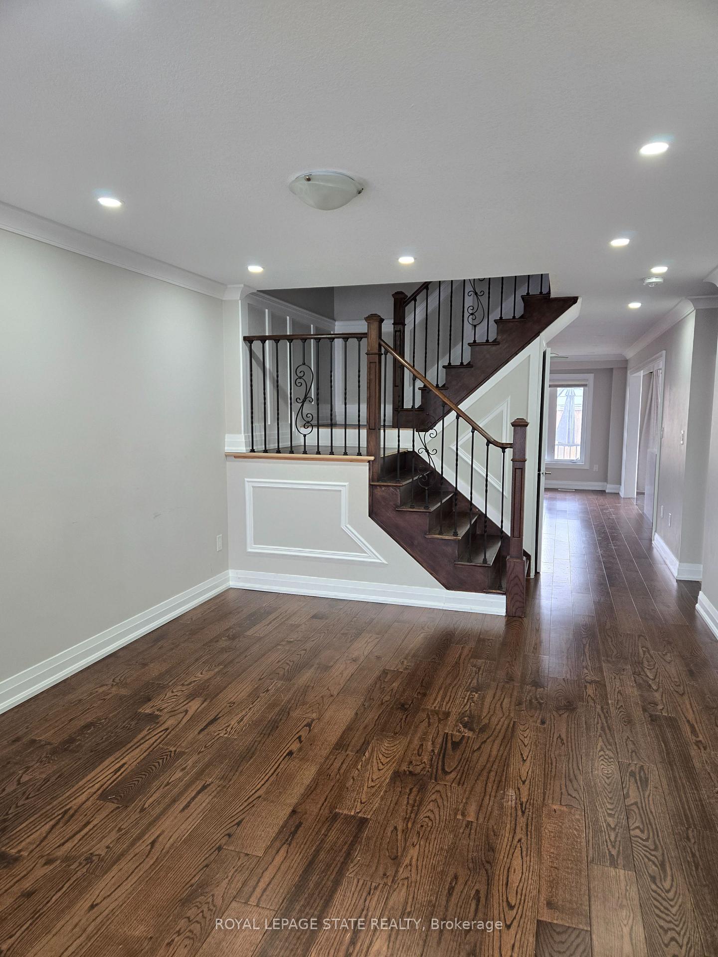 Photo 3 of 40 Vaughn Drive, Thorold, Hurricane/Merrittville — HOMEH