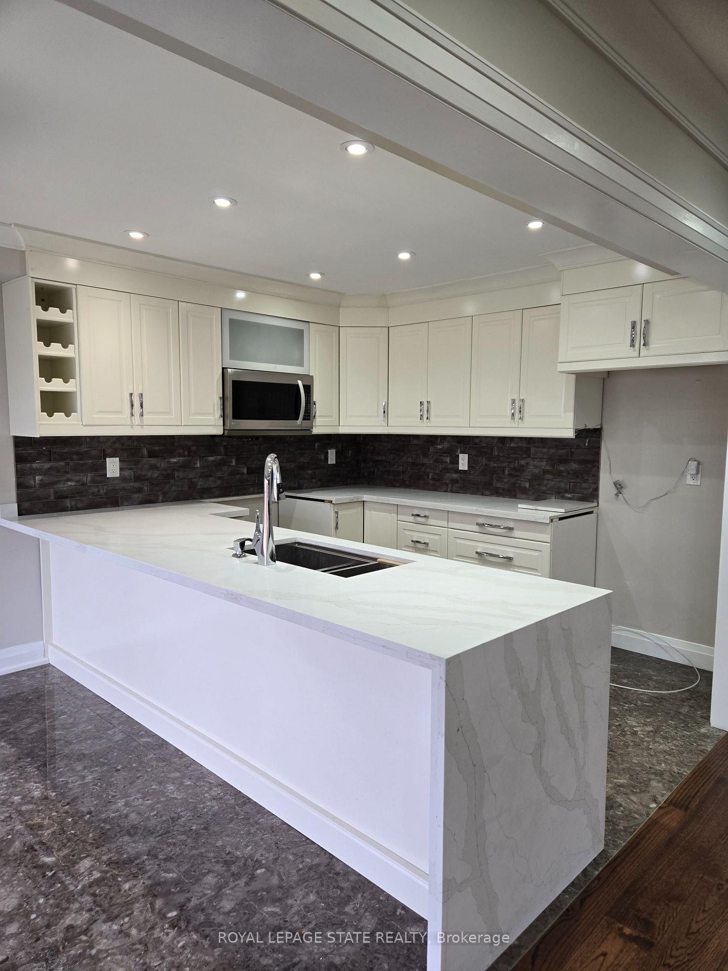 Photo 5 of 40 Vaughn Drive, Thorold, Hurricane/Merrittville — HOMEH