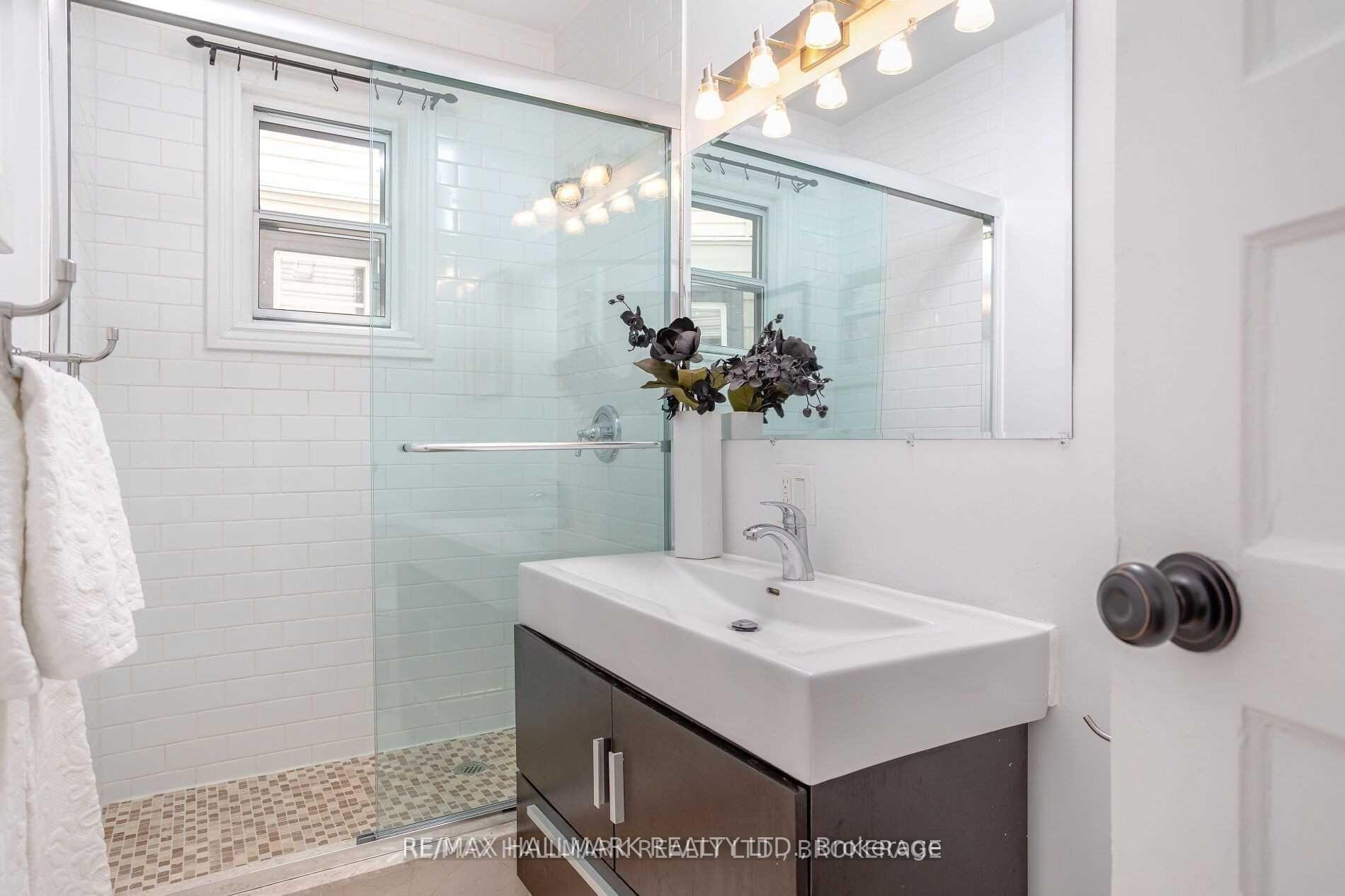 Photo 10 of Unit Upper, 38 Wardell Street, Toronto, South Riverdale — HOMEH