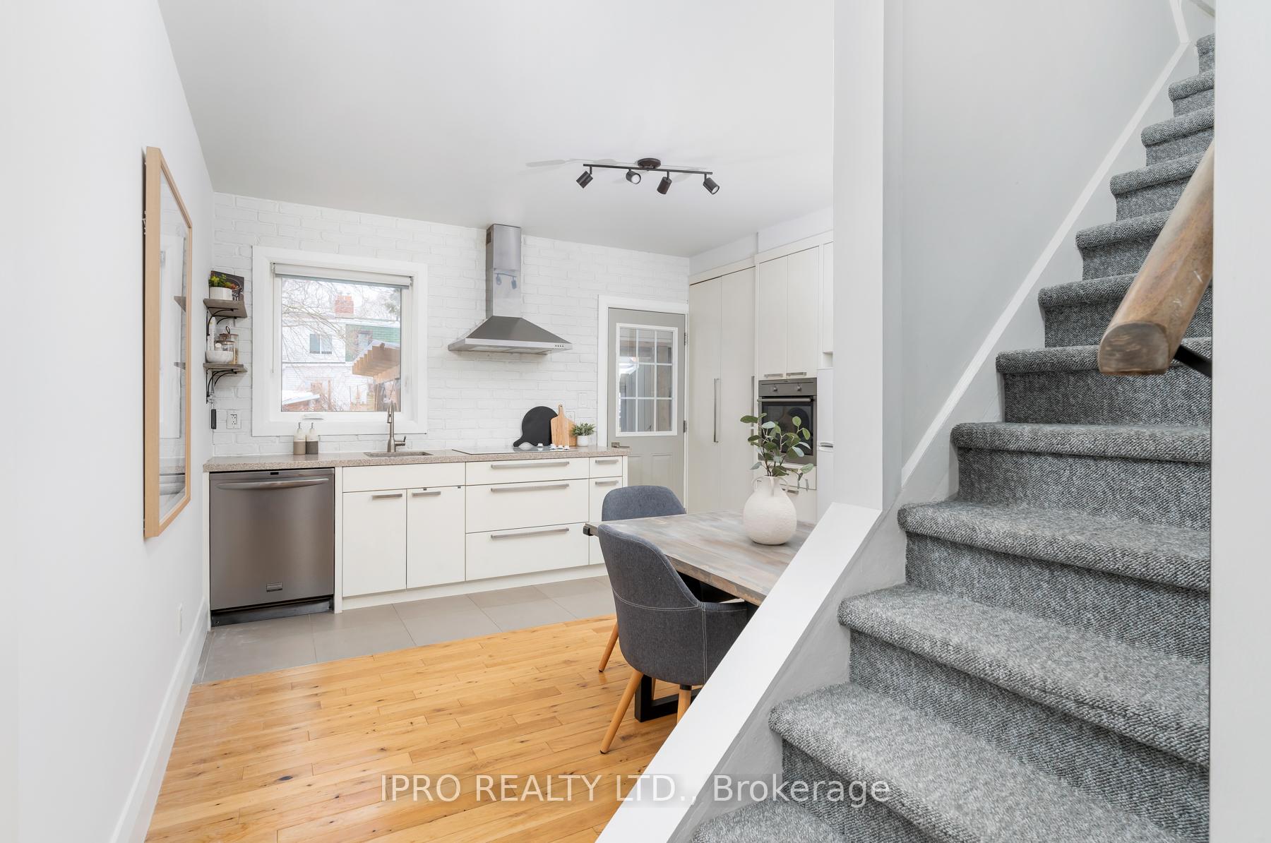 Photo 7 of 336 Cedarvale Avenue, Toronto, Woodbine-Lumsden — HOMEH