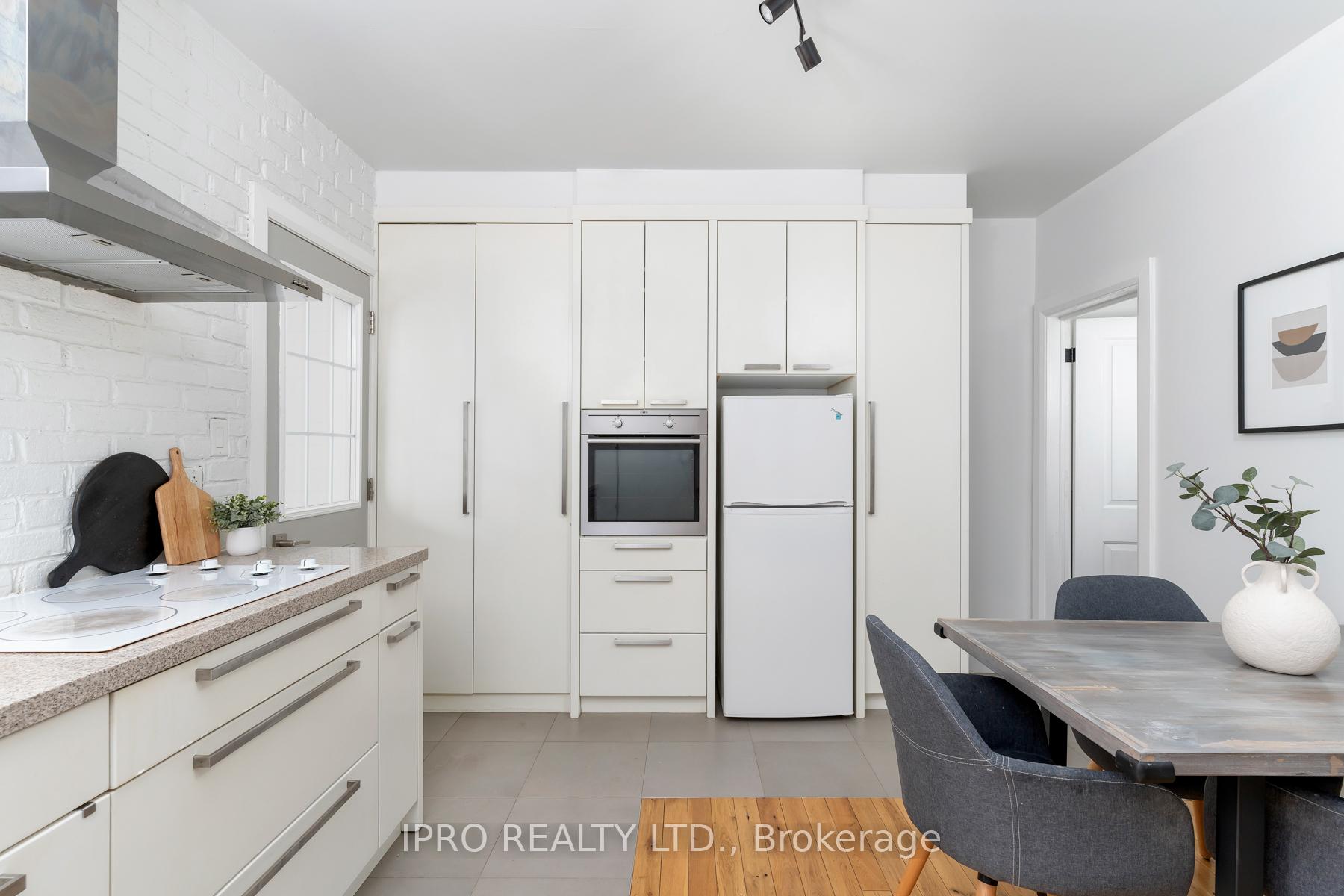 Photo 9 of 336 Cedarvale Avenue, Toronto, Woodbine-Lumsden — HOMEH