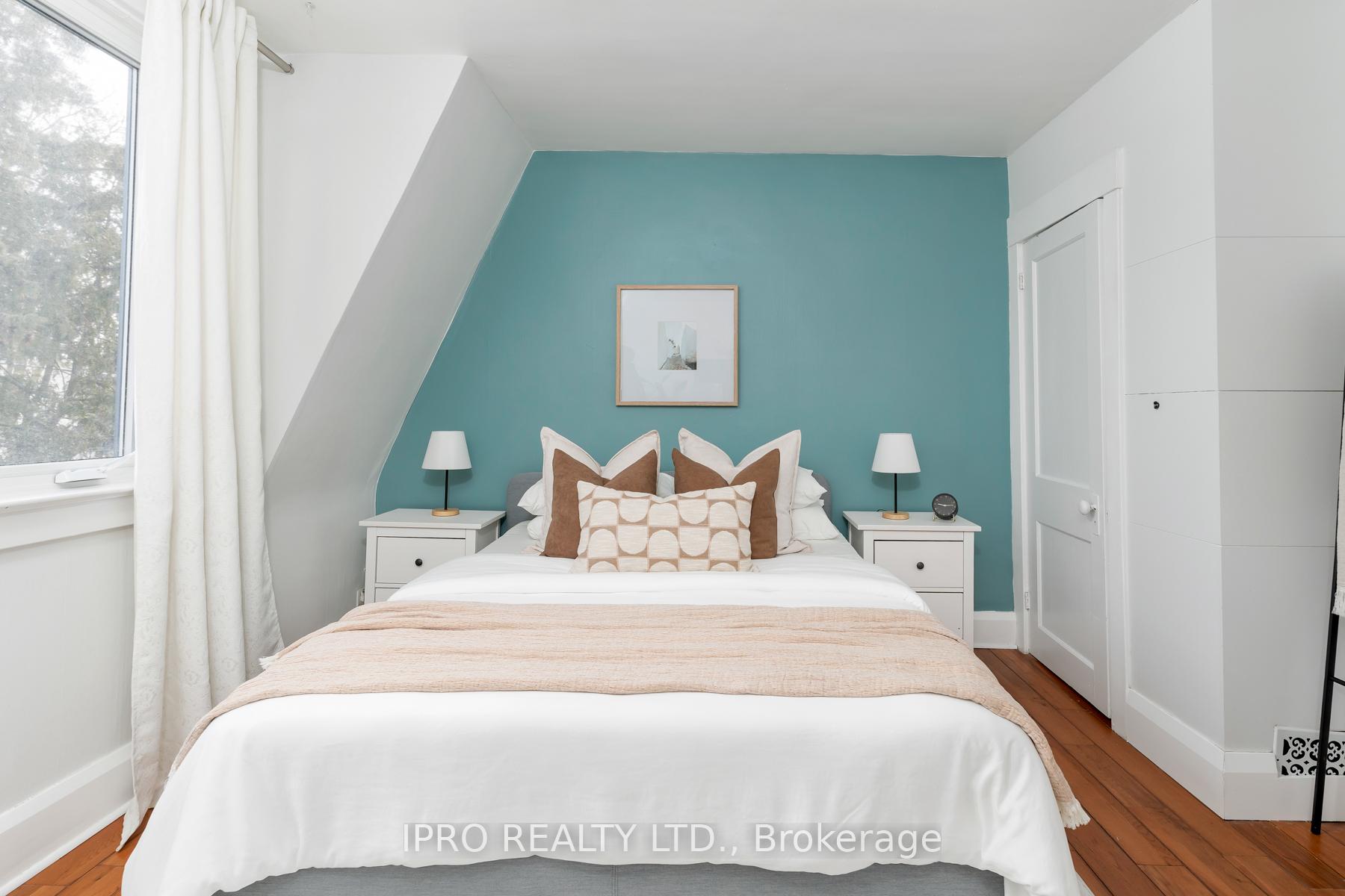 Photo 14 of 336 Cedarvale Avenue, Toronto, Woodbine-Lumsden — HOMEH