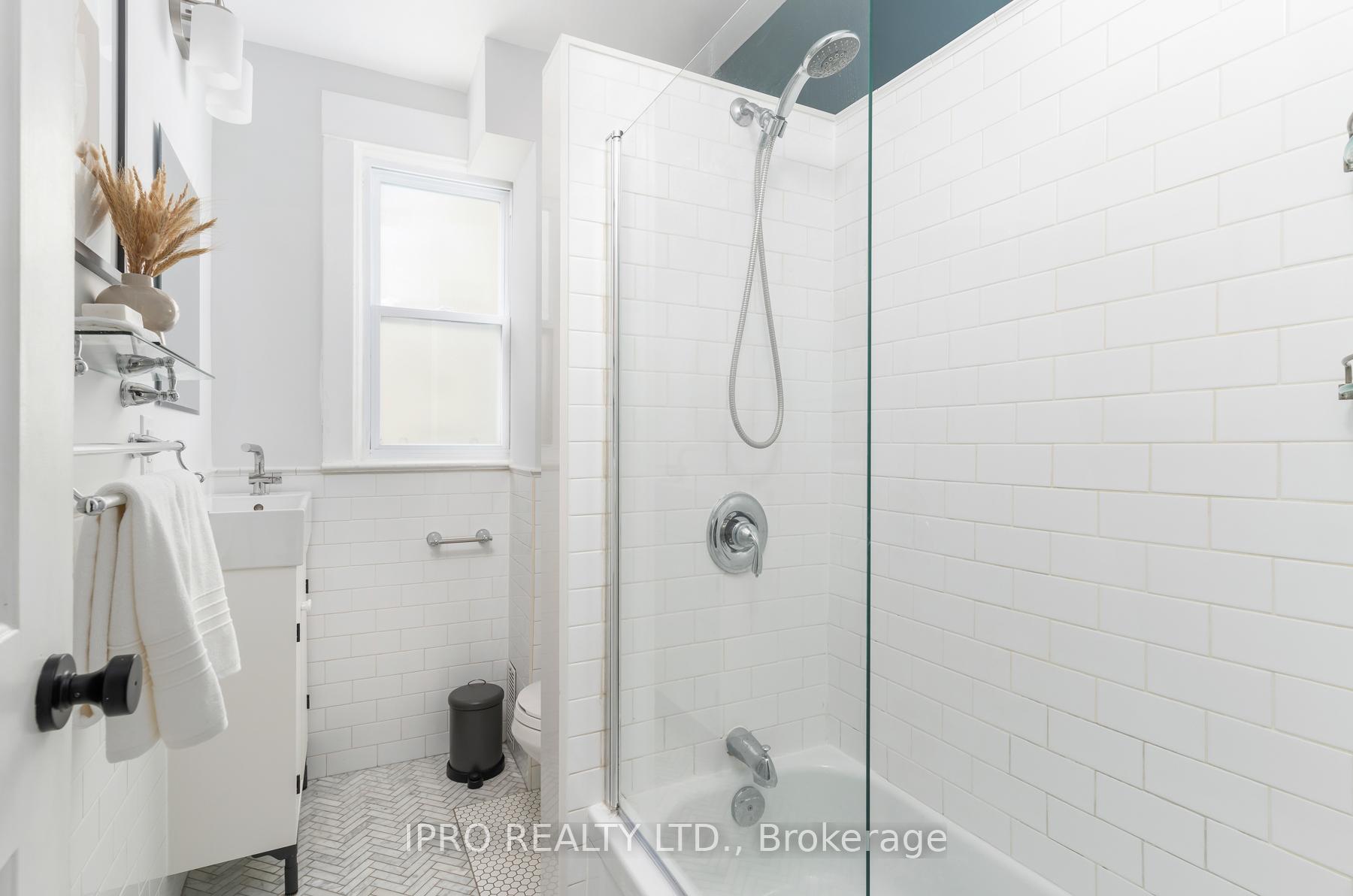 Photo 20 of 336 Cedarvale Avenue, Toronto, Woodbine-Lumsden — HOMEH