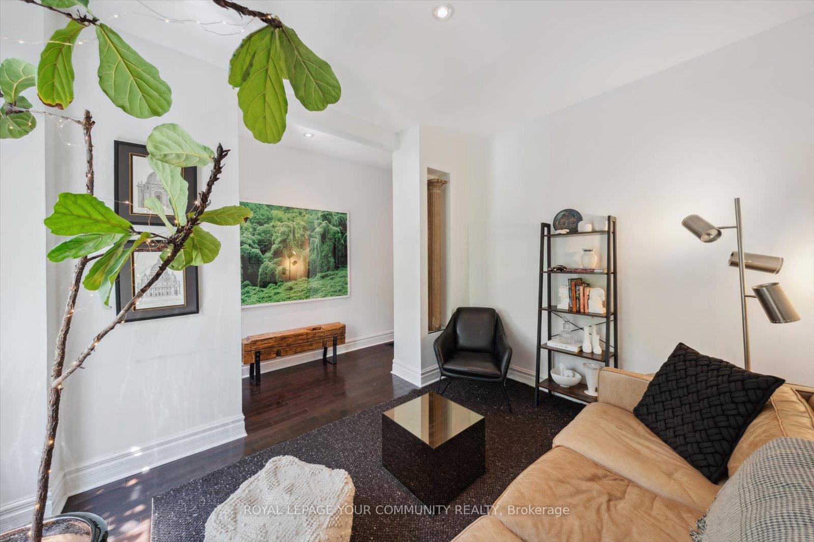 Photo 7 of 722 Adelaide Street W, Toronto, Niagara — HOMEH
