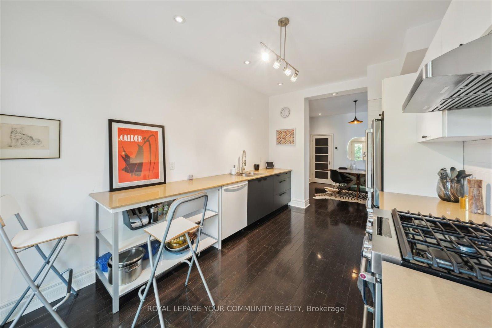 Photo 14 of 722 Adelaide Street W, Toronto, Niagara — HOMEH