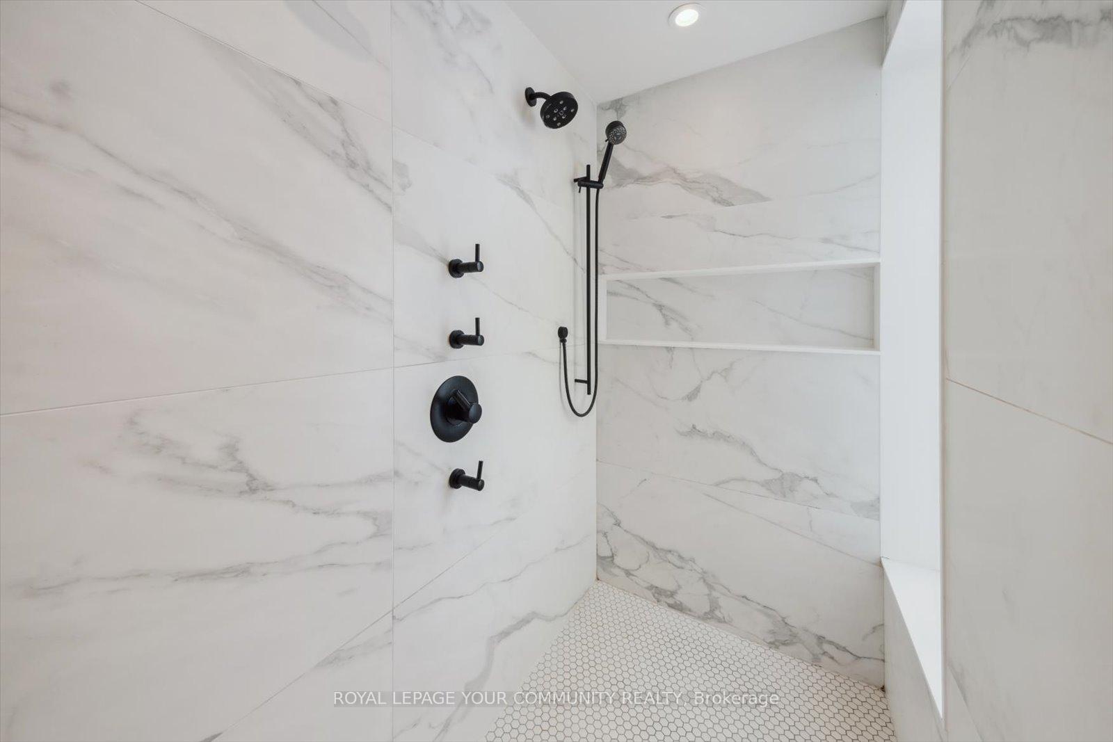 Photo 20 of 722 Adelaide Street W, Toronto, Niagara — HOMEH