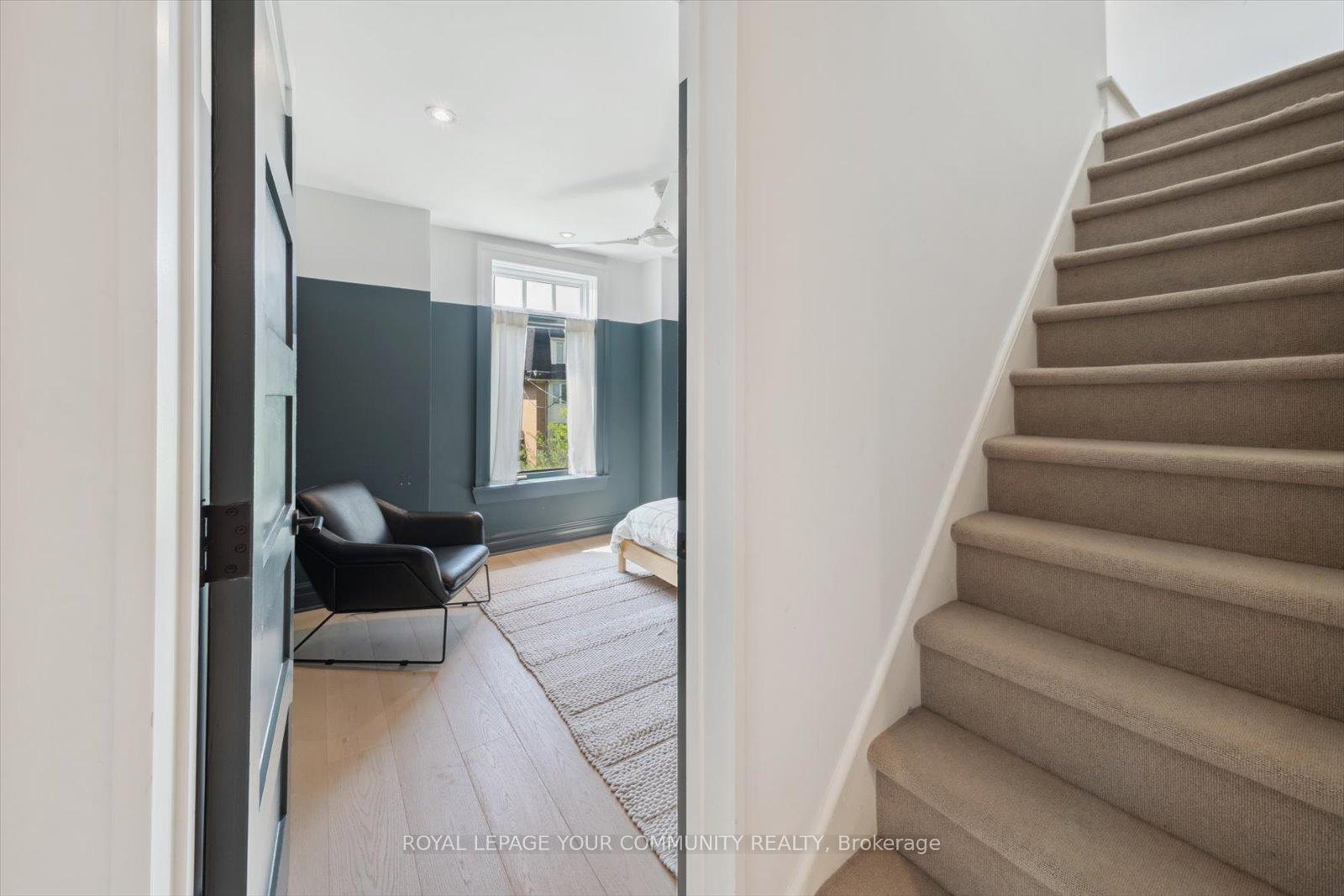 Photo 26 of 722 Adelaide Street W, Toronto, Niagara — HOMEH