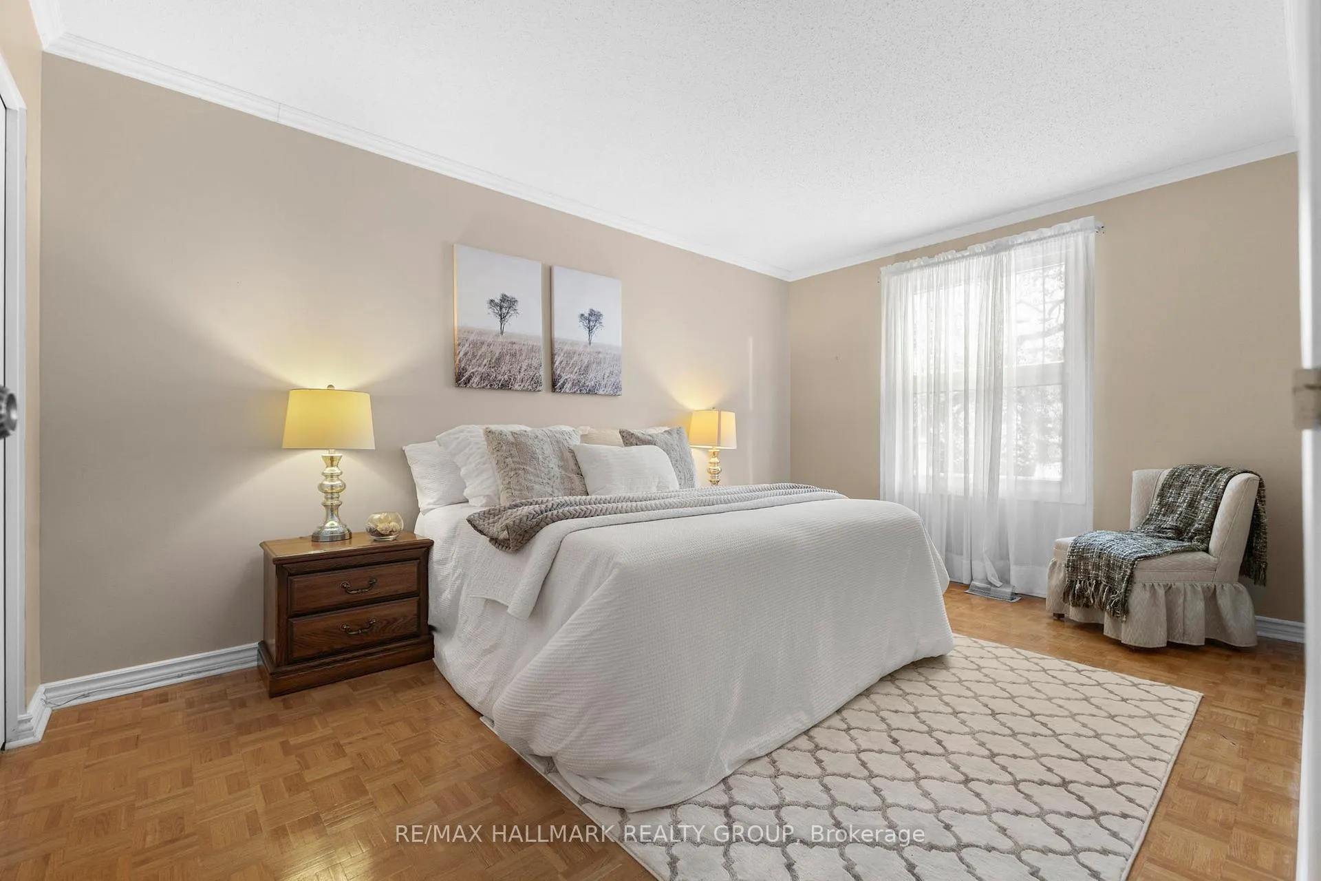 Photo 15 of 2143 Hubbard Crescent, Ottawa, Beacon Hill North — HOMEH