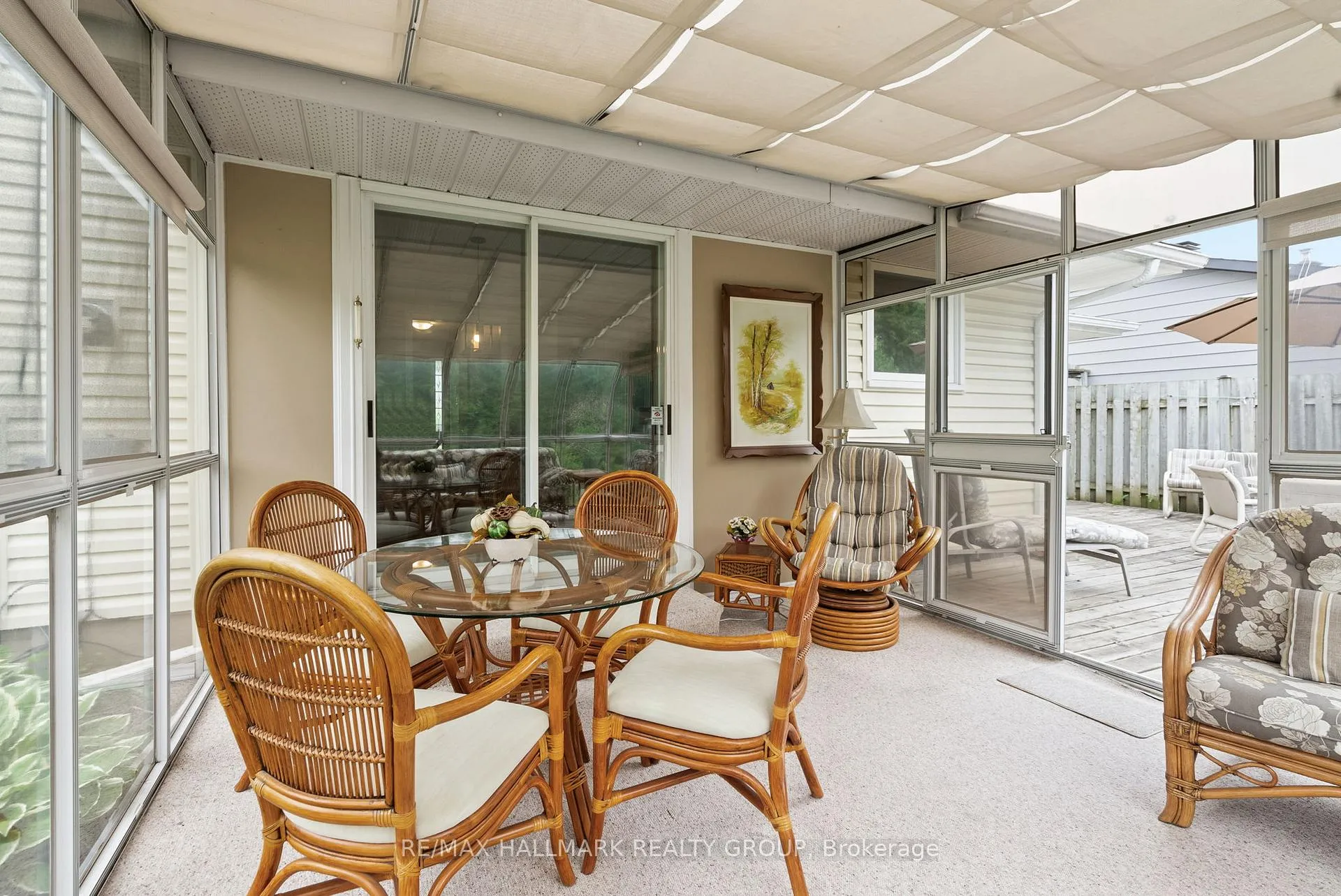 Photo 26 of 2143 Hubbard Crescent, Ottawa, Beacon Hill North — HOMEH